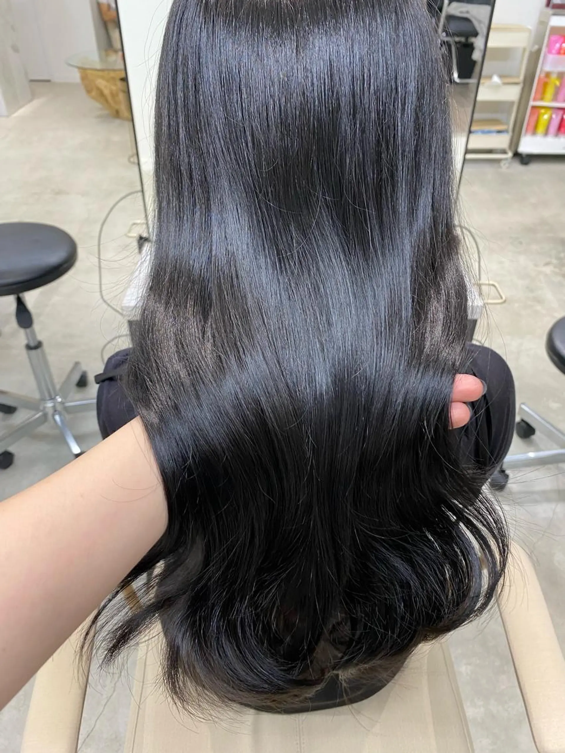 セミロング カラー ブリーチなしカラー 🤍　Mihanaのヘアスタイル