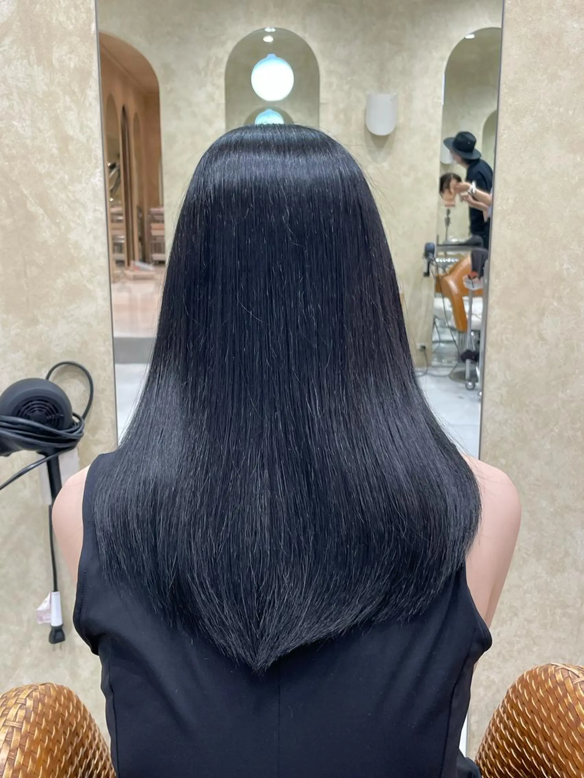 ロング カラー 川中 あいかのヘアスタイル