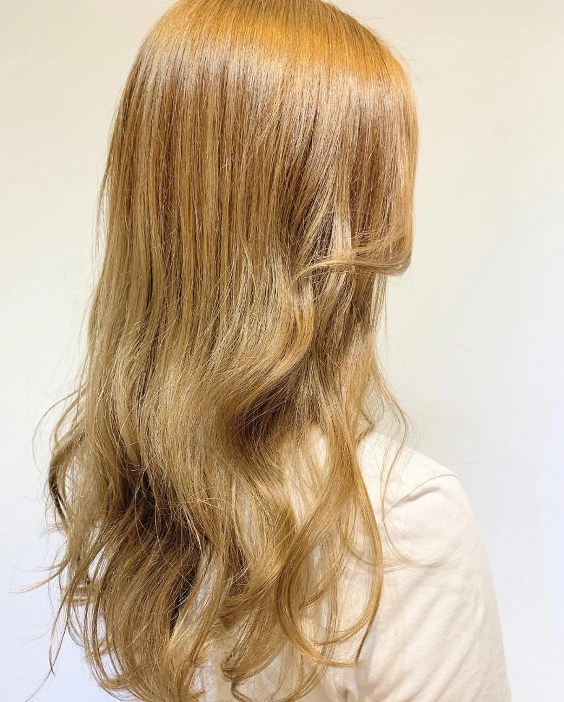 ロング NEWI 京橋 【yoko】のヘアスタイル