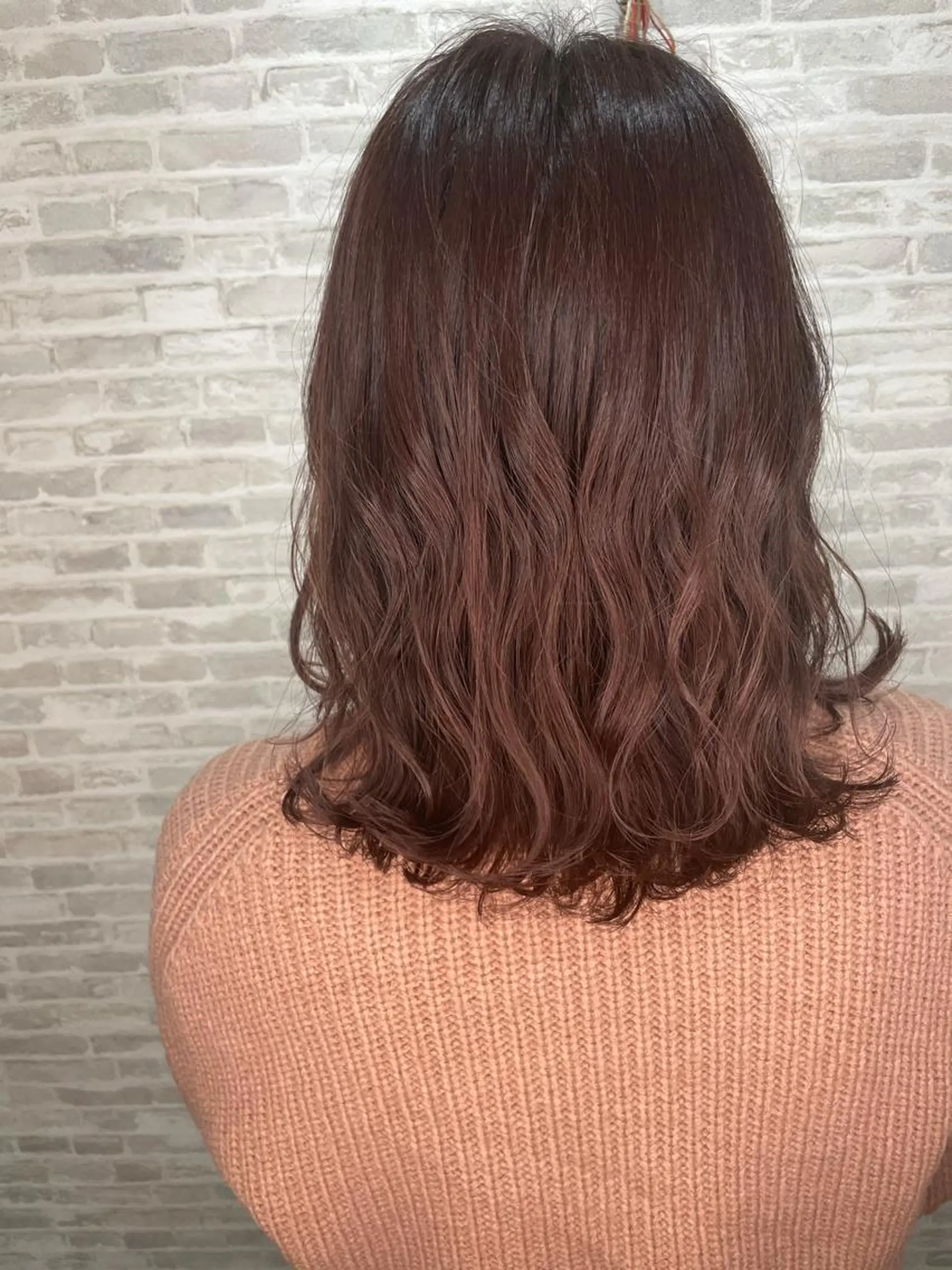 ミディアム カラー 平田 怜のヘアスタイル