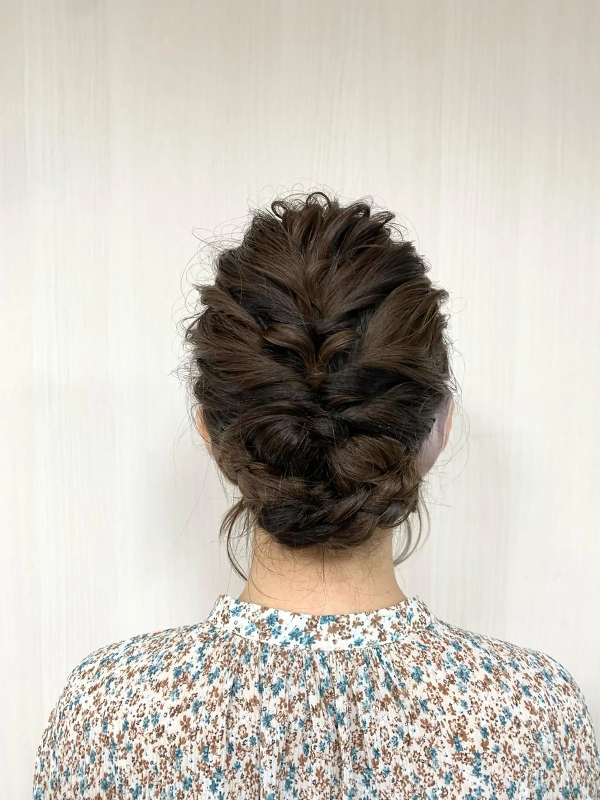 ミディアム ヘアアレンジ ウスイマイコ カット/ケアカラーのヘアスタイル