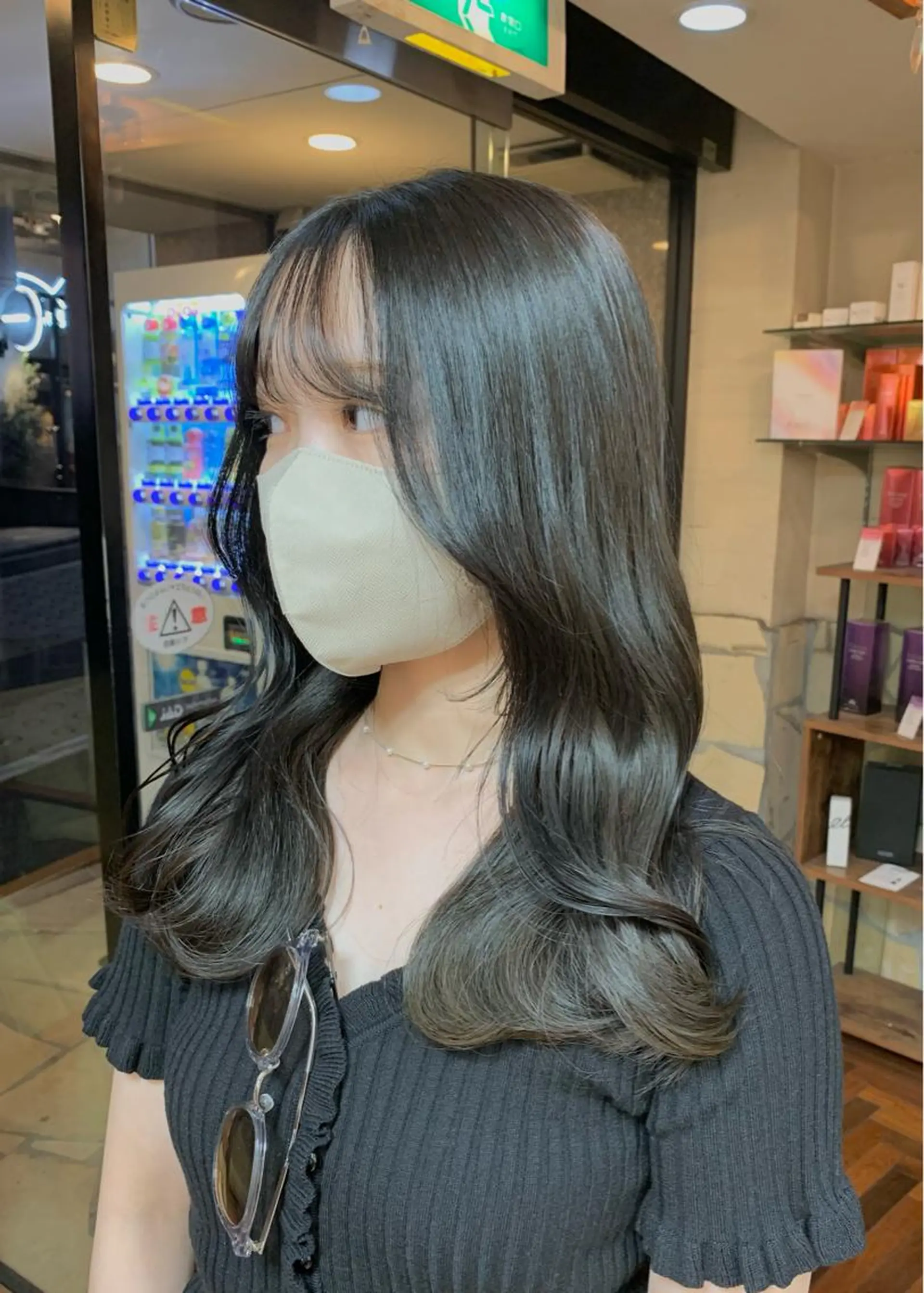 セミロング カラー 顔周りカット 矢野 晃平のヘアスタイル