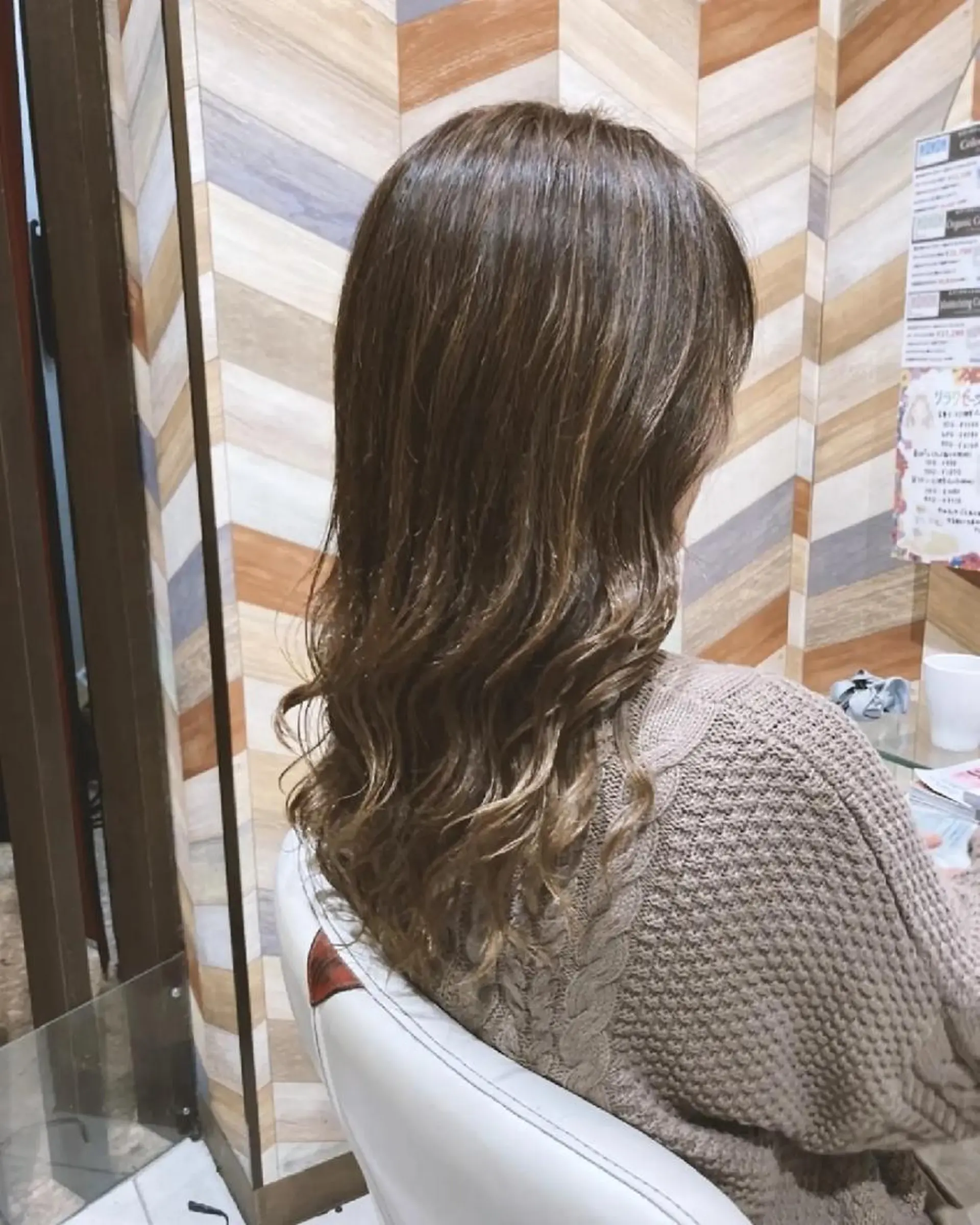 セミロング ハイライト ヘアカラー designer ITOのヘアスタイル