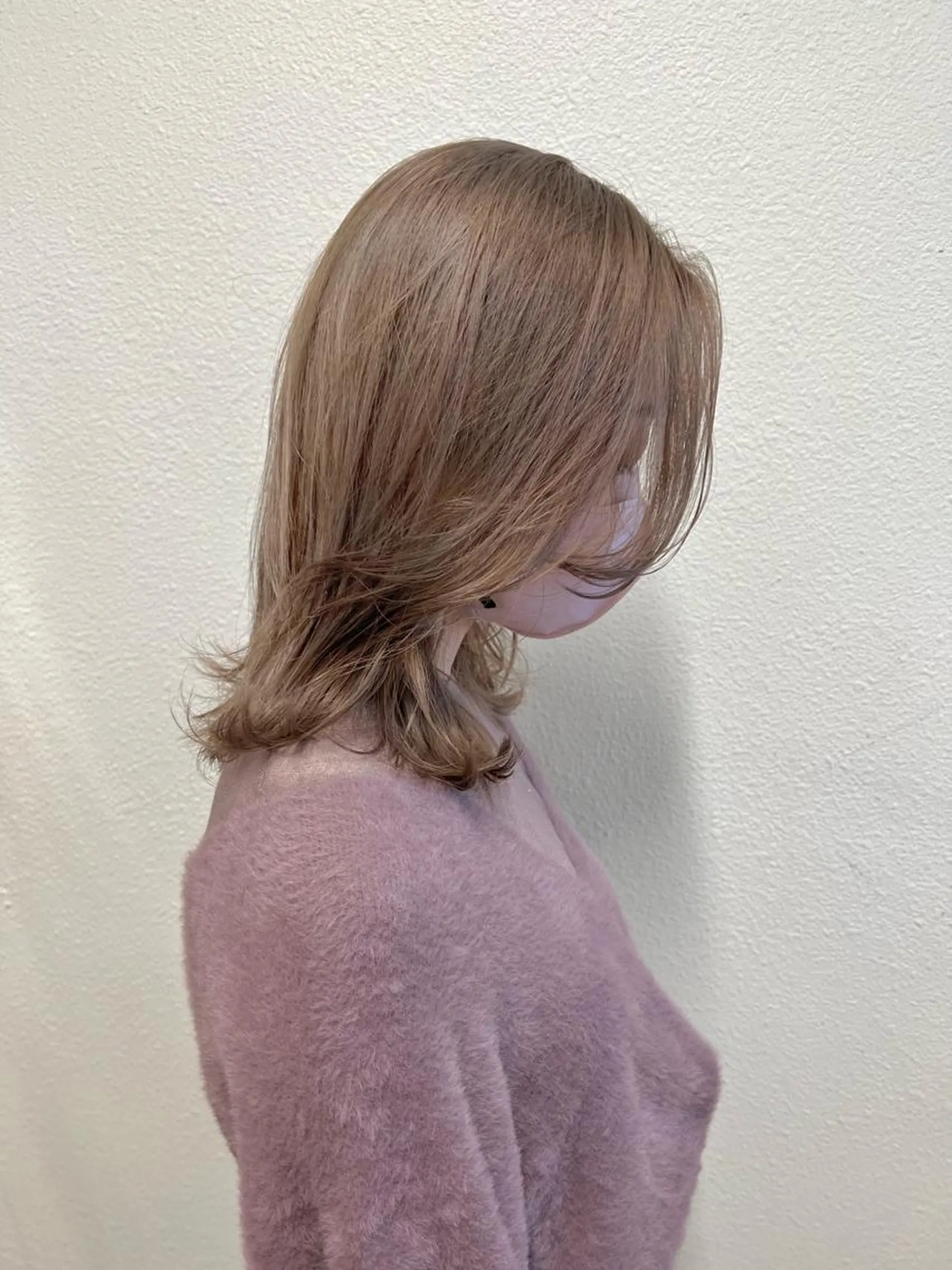 ミディアム カラー ベージュカラー ブリーチ ホワイトベージュ ヘアカラー 🌼こやま かおり🌼のヘアスタイル