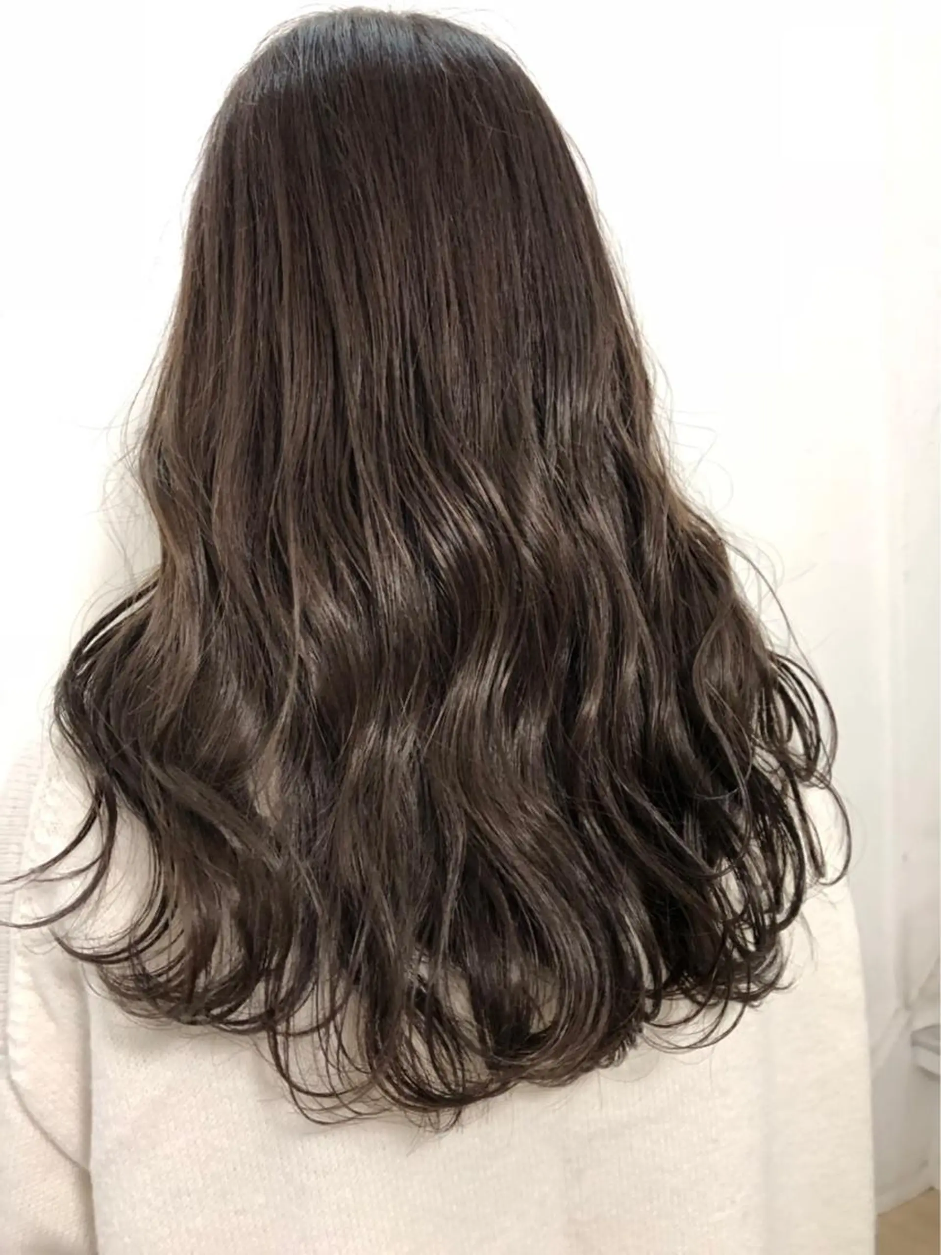 ミディアム カラー カット ヘアカラー トリートメント SOA所属・西村あきや トレンド韓国ヘアのヘアスタイル