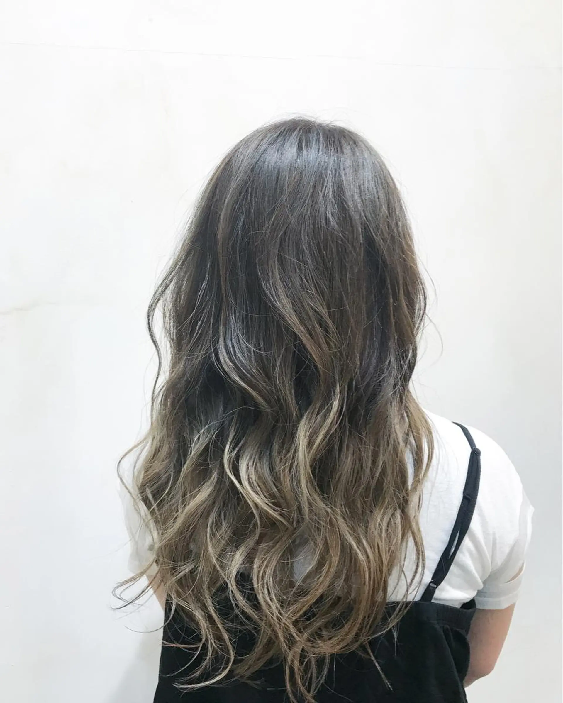 ロング 吉河 克則のヘアスタイル