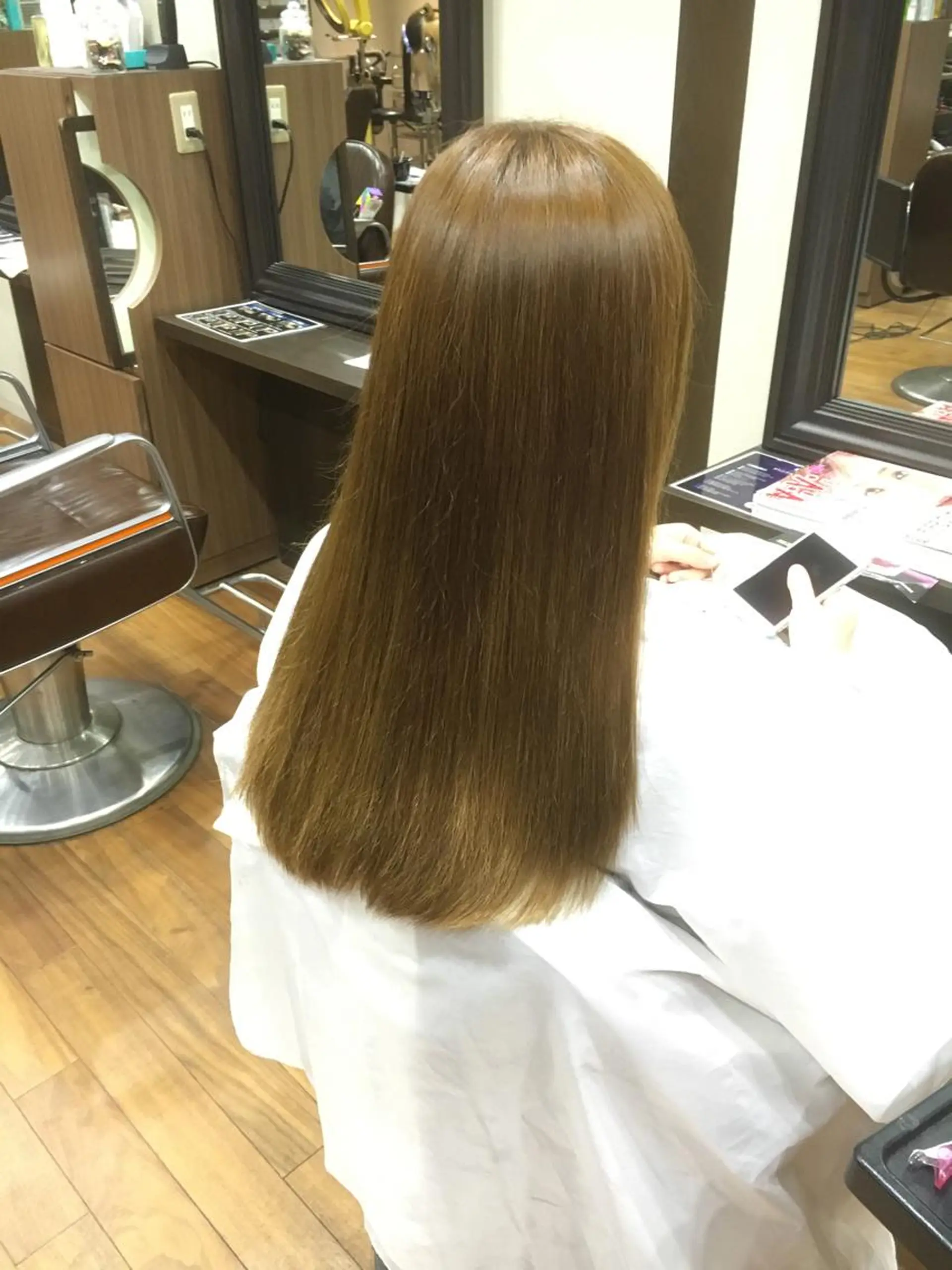 カラー ベージュカラー ブリーチ ブリーチなしカラー 東條 克義のヘアスタイル