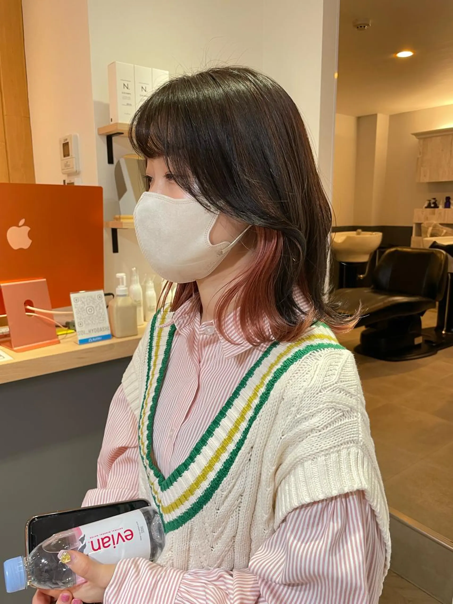 ミディアム カラー akane .のヘアスタイル