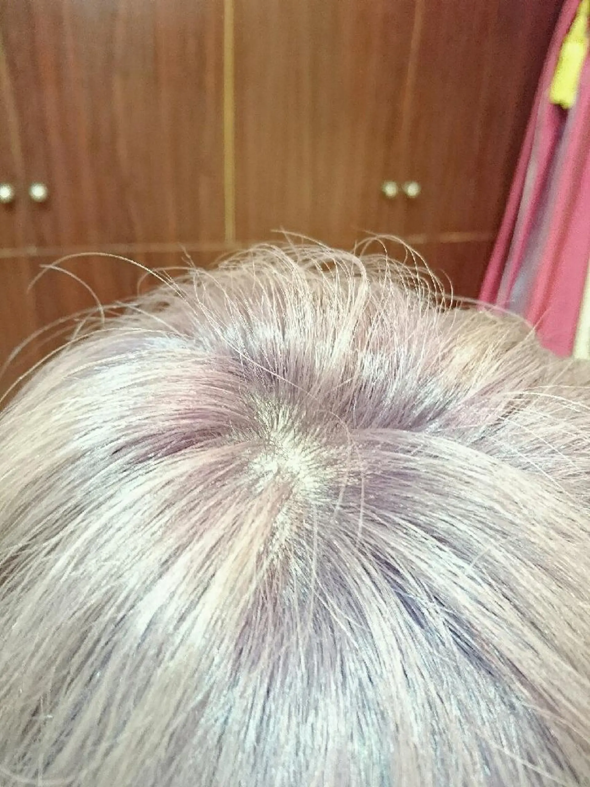 カラー 艶髪✨ハイトーン ✨ホワイト✨北宗一郎のヘアスタイル