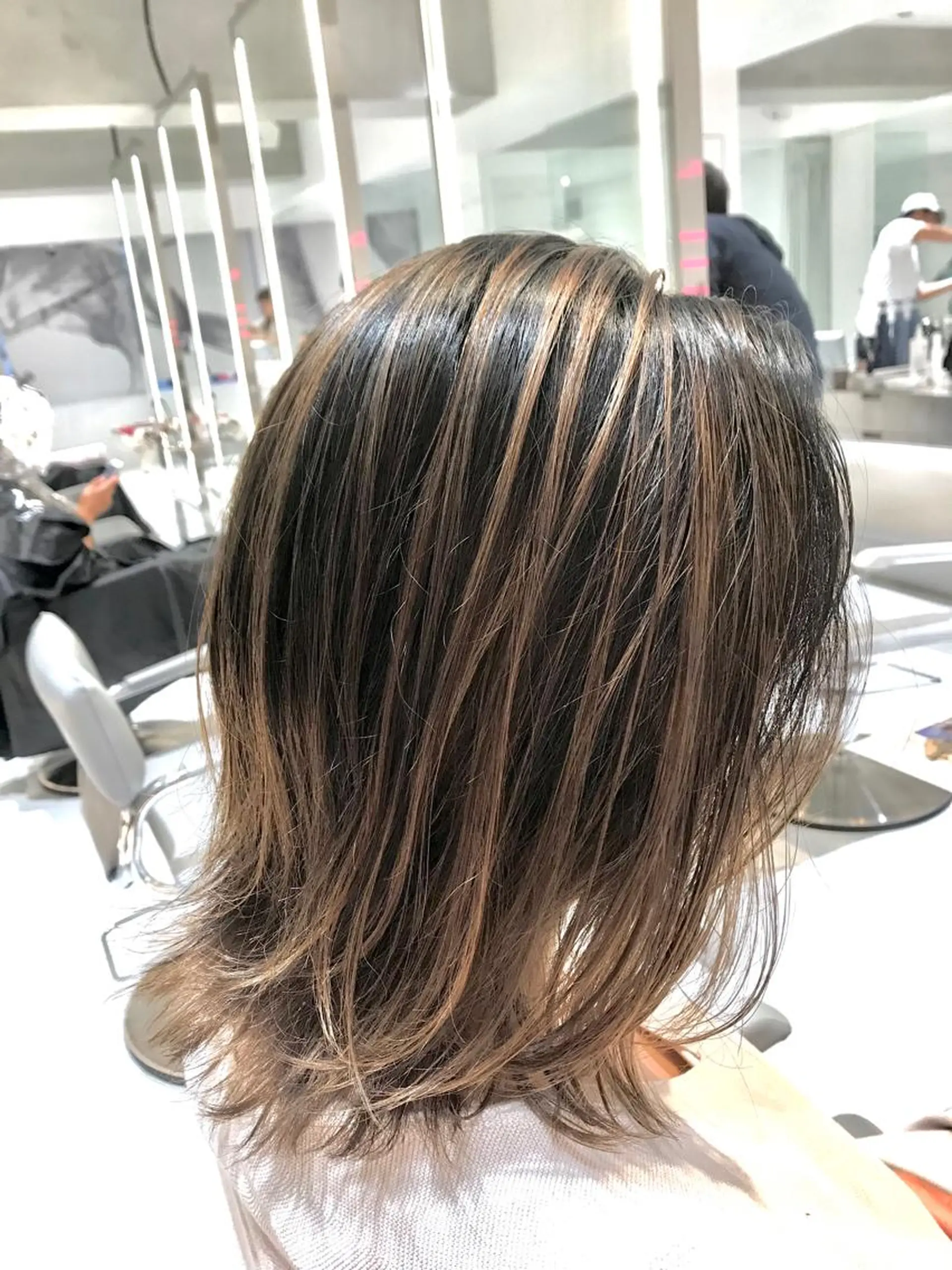 ショート カラー バレイヤージュ ベージュカラー レイヤーカット One's~beauty&relax~所属・加藤 憂のヘアスタイル