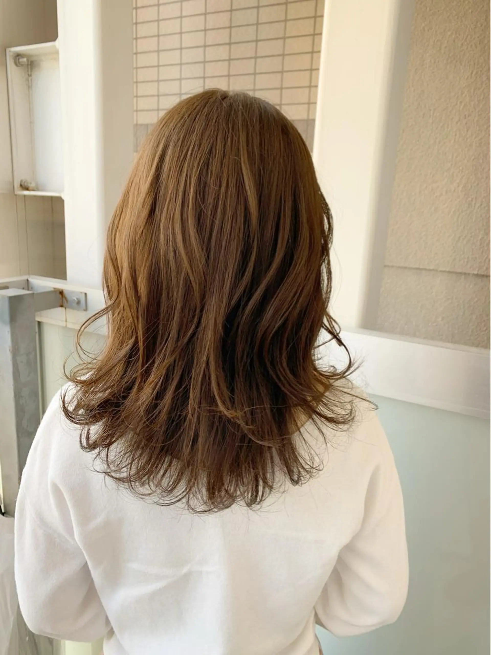 セミロング カラー 古田 昂也のヘアスタイル