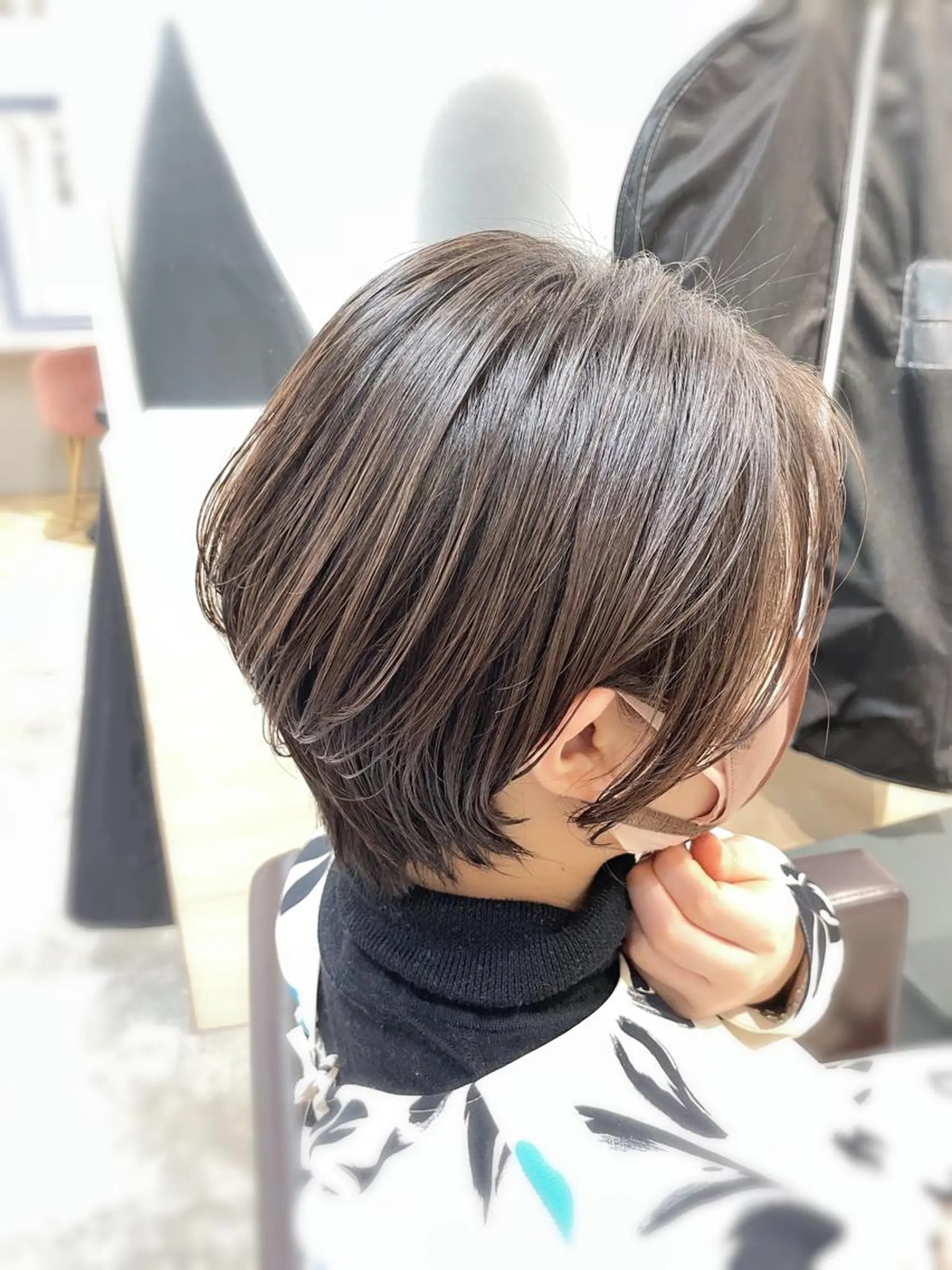 ショート カラー パーマ ハンサムショート ショートヘア カット ヘアカラー トリートメント ご新規様限定 透明感カラーKANAのヘアスタイル