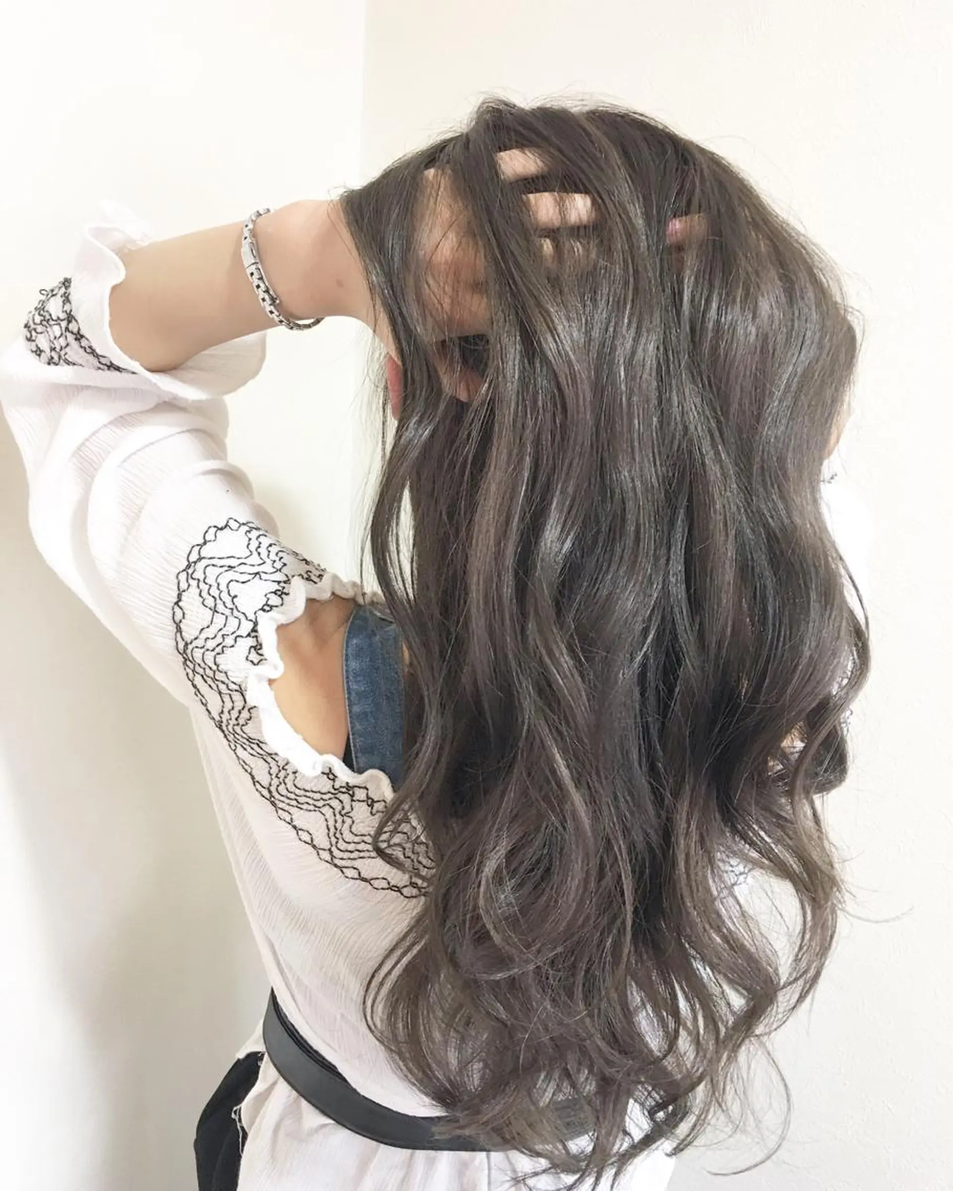ロング ヤマグチ ヒカルのヘアスタイル