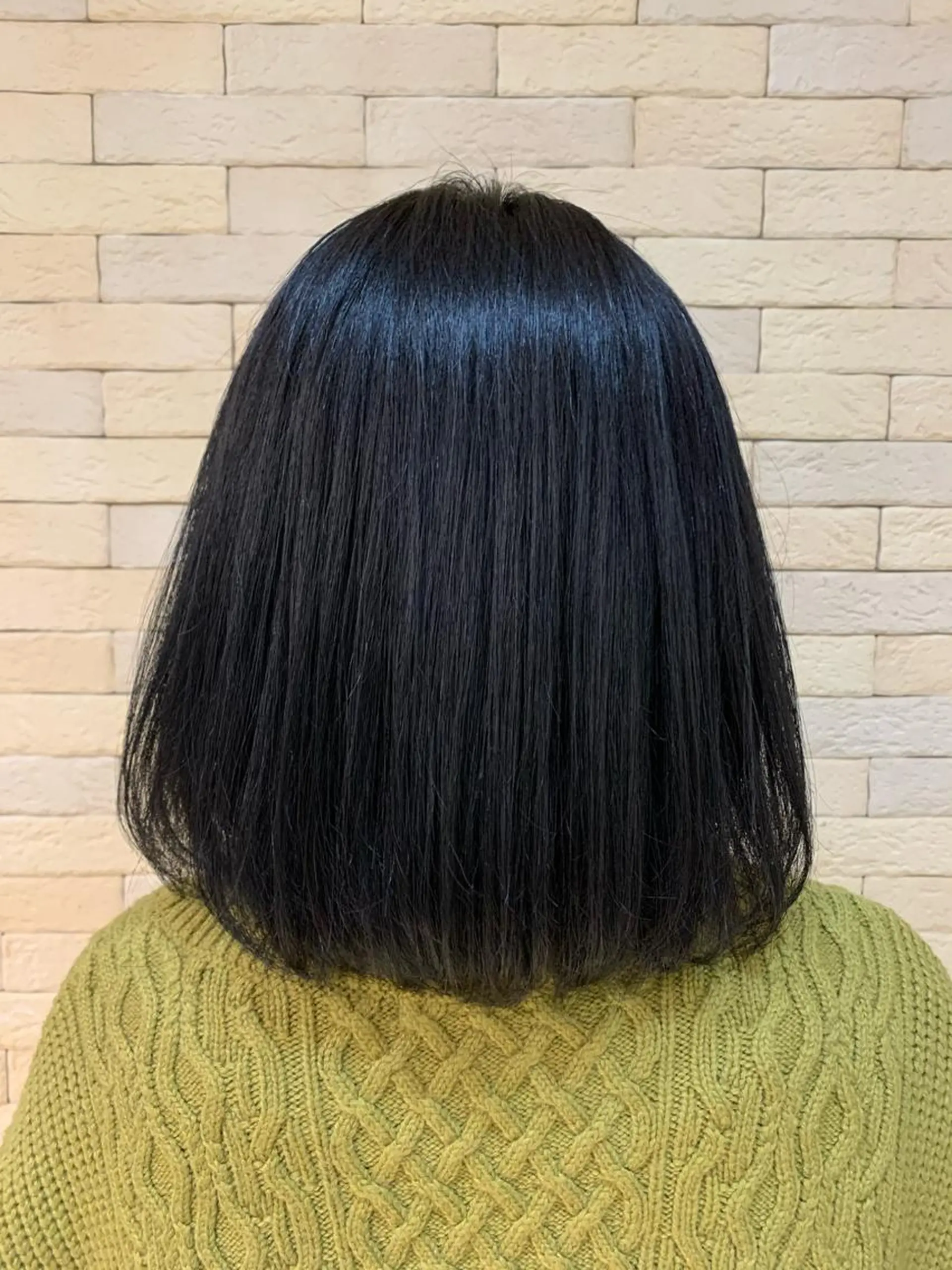 ミディアム カラー 黒髪 ブルーカラー ブルーブラック 透明感カラー ヘアカラー トリートメント ヘッドスパ 艶髪レイヤー上田 紗也🇰🇷💗のヘアスタイル