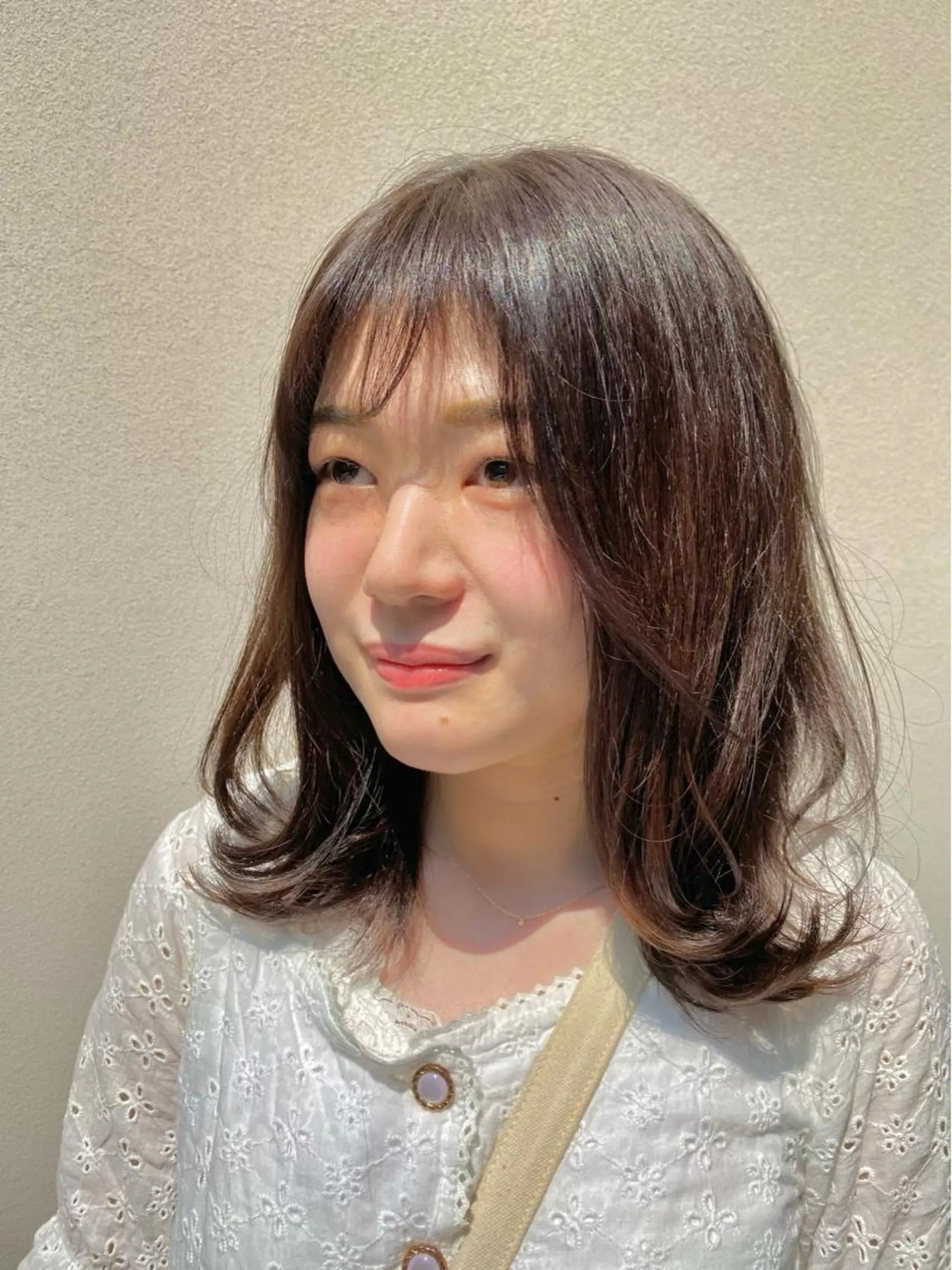 ミディアム カラー 韓国風ヘア レイヤーカット 外ハネヘア カット ヘアカラー トリートメント ボブ/縮毛矯正/ レイヤー/塚田のヘアスタイル