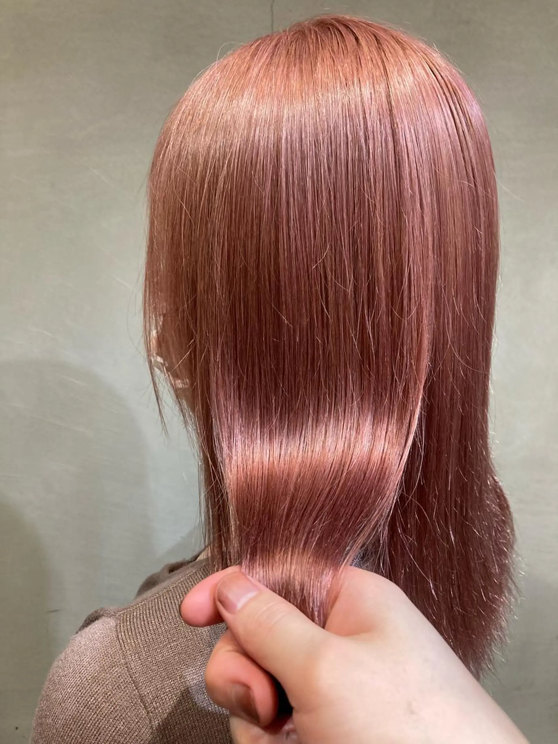 セミロング ヘアカラー 髪質改善/痛ませ ないカラー/西村航大のヘアスタイル