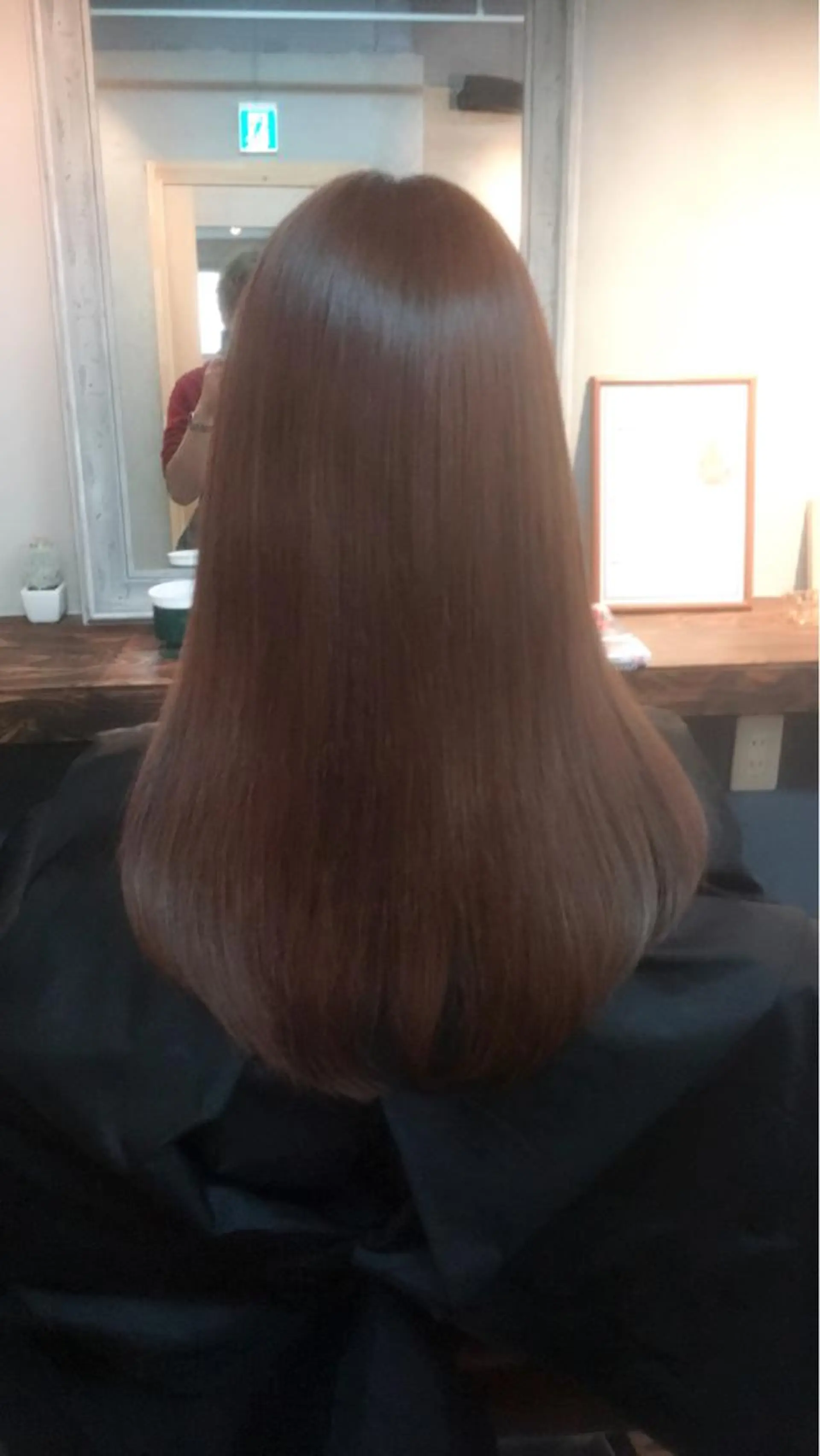 ロング カラー カット ヘアカラー トリートメント 横川 貴勲のヘアスタイル