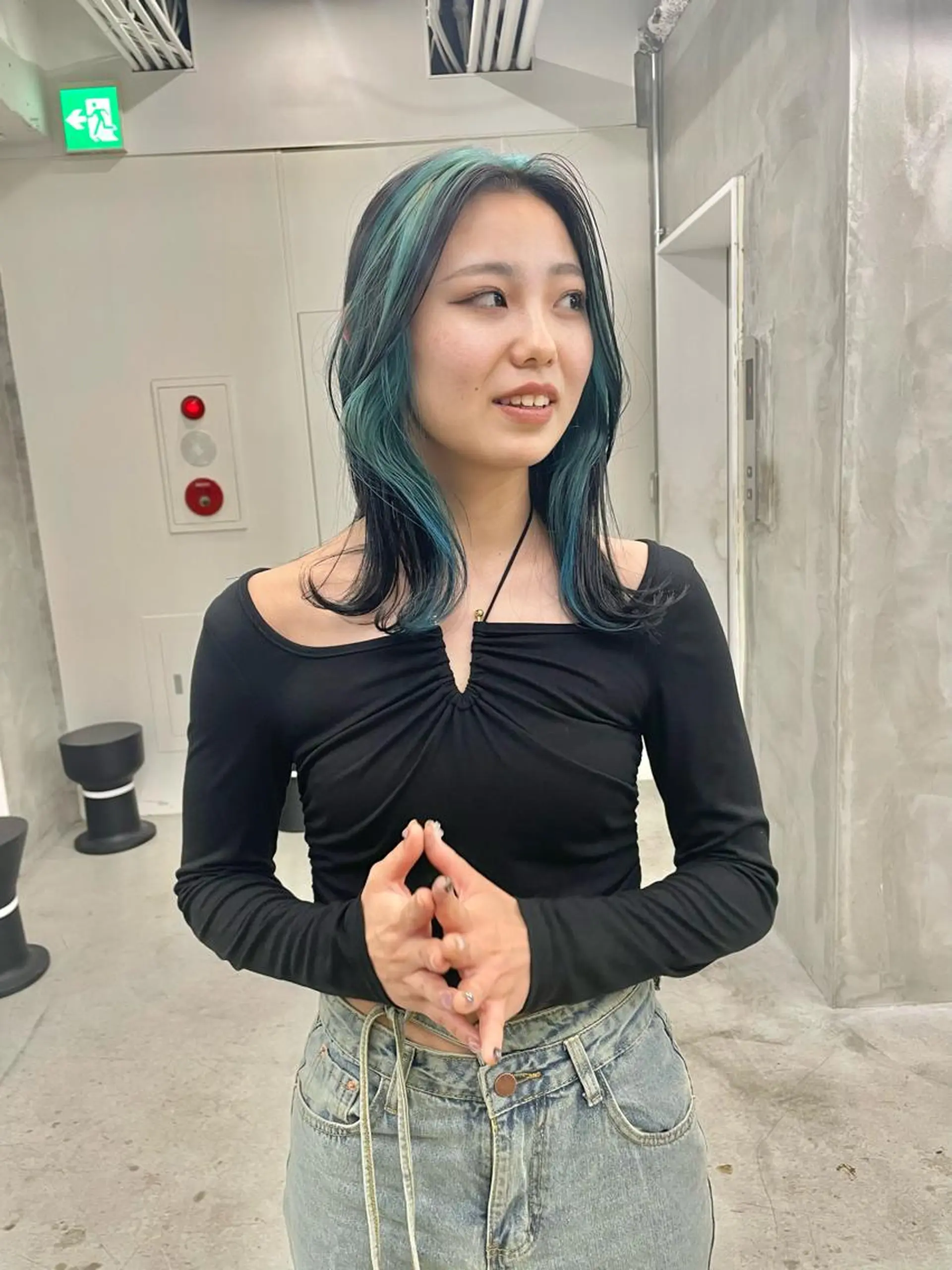 ミディアム カラー パーマ ヘアアレンジ メンズ ミディアムパーマ メンズバレイヤージュ メンズブリーチ センターパート フェードカット ヘアカラー トリートメント ハイトーン/レイヤー 🌸さくらのヘアスタイル