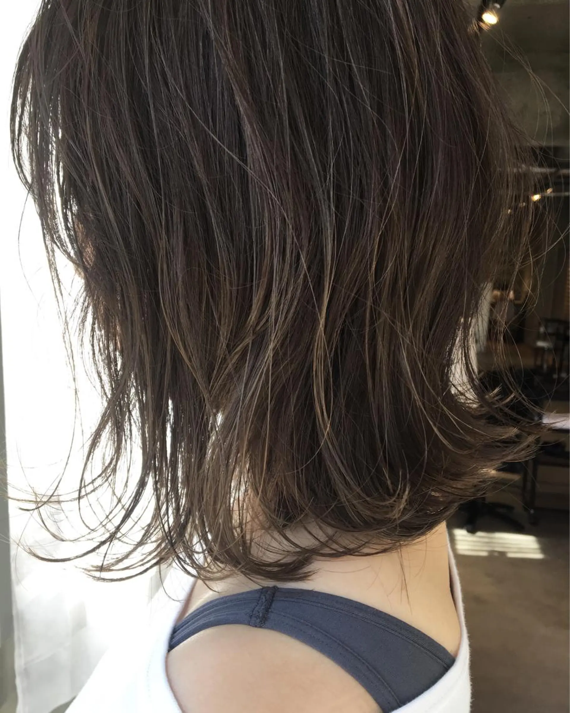 ミディアム カラー ヘアカラー 岡本 一平のヘアスタイル