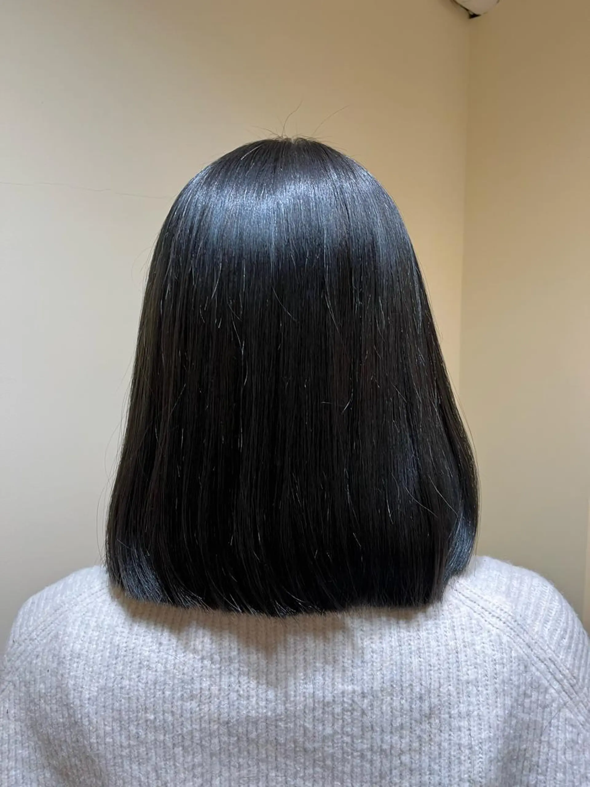 ミディアム カラー レディースカット SHIORIのヘアスタイル