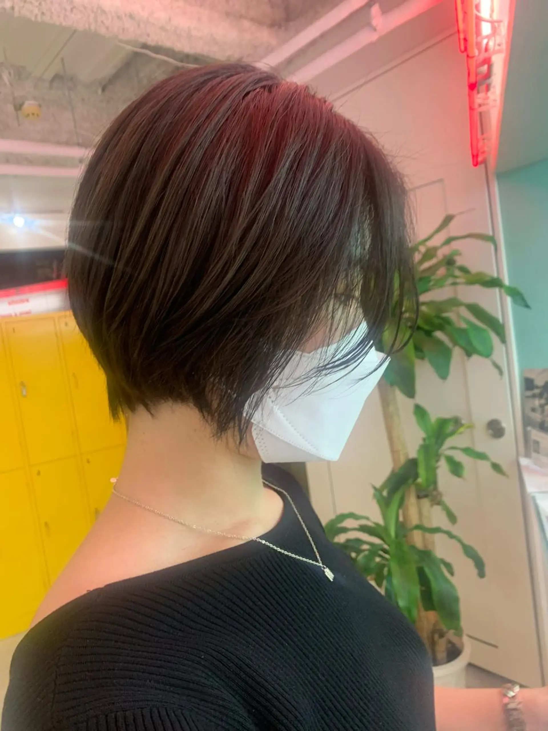 ショート 🧨ブリーチー×ボブ レイヤー💎じゅえるのヘアスタイル