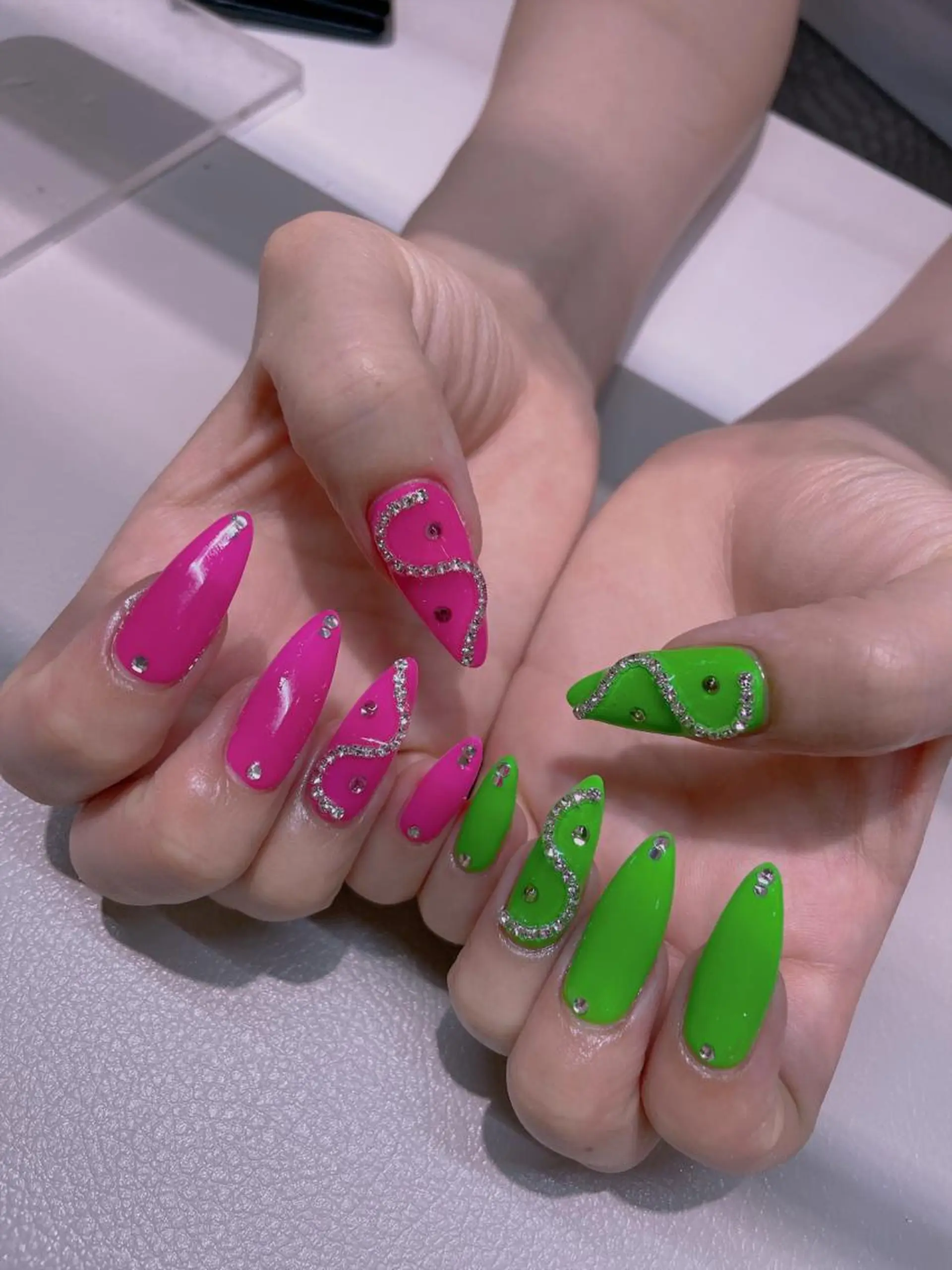 ネイル 美爪パラジェル導入店 Sunnilyのネイルデザイン