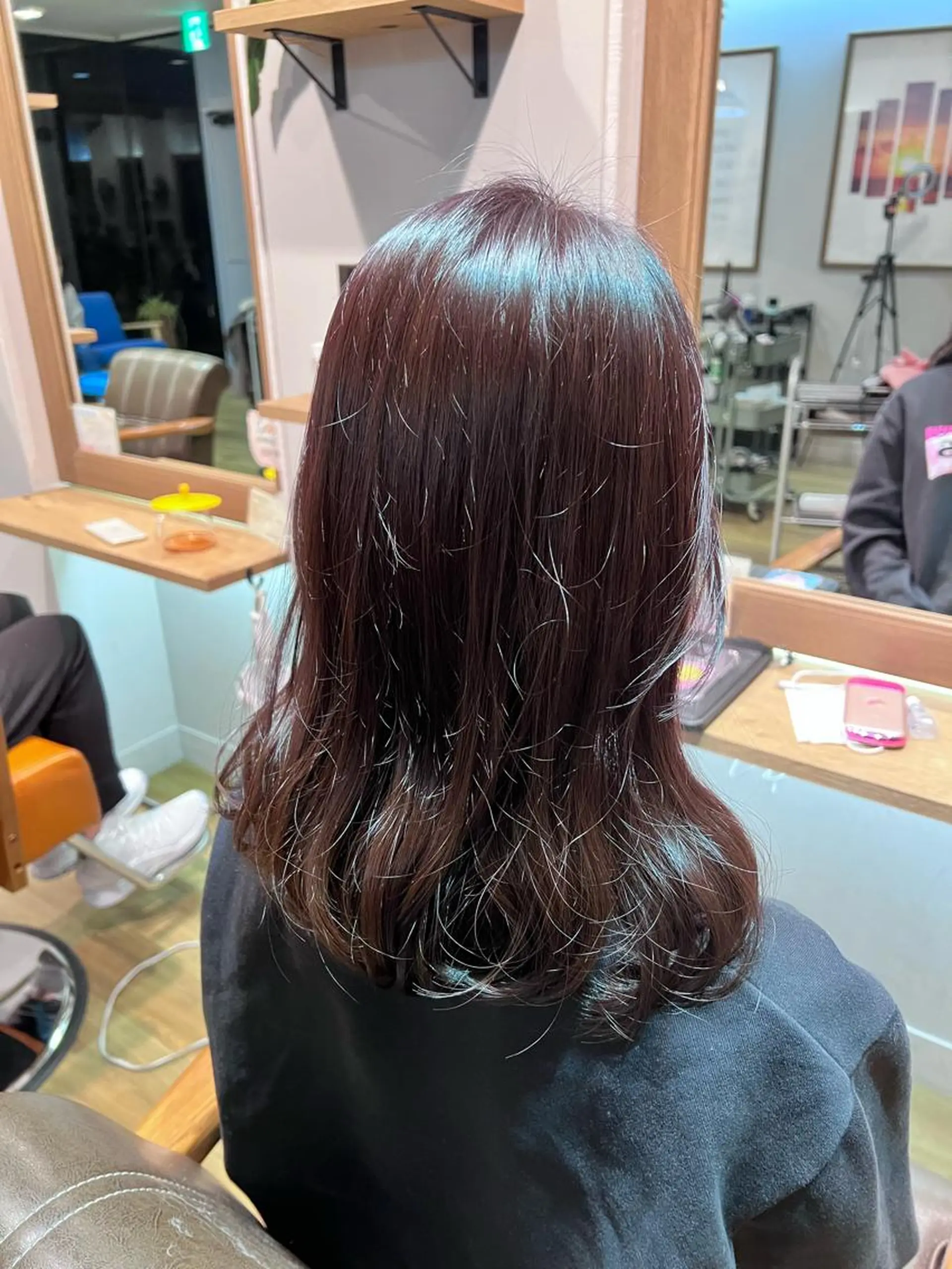 ロング カラー ブラウンカラー ラベンダーカラー ヘアカラー トリートメント ツキダテ ユイのヘアスタイル