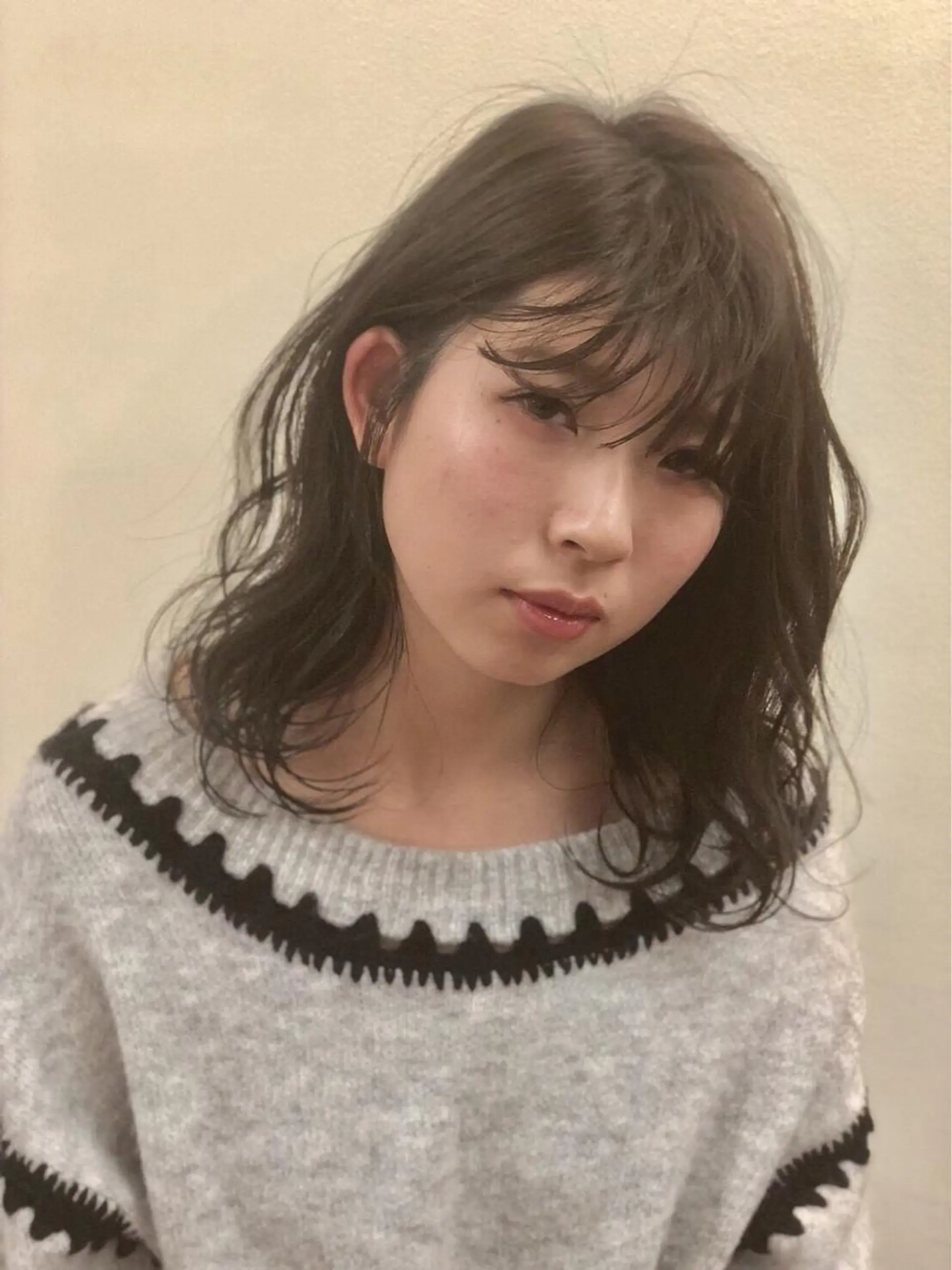 ミディアム カラー 萌花　moeka /韓国/レイヤーのヘアスタイル