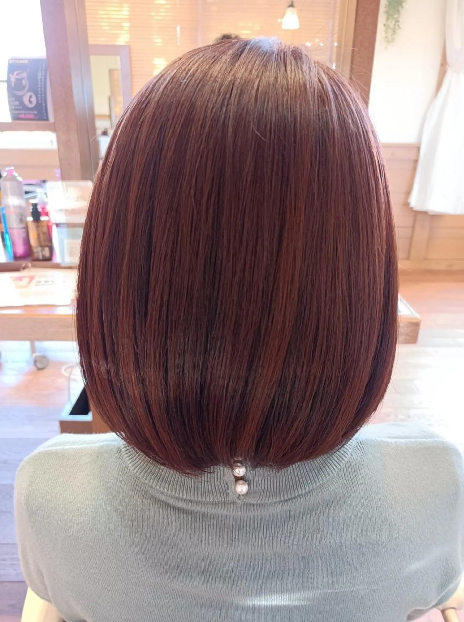 ミディアム カット ヘアカラー 坂江 亜也佳のヘアスタイル