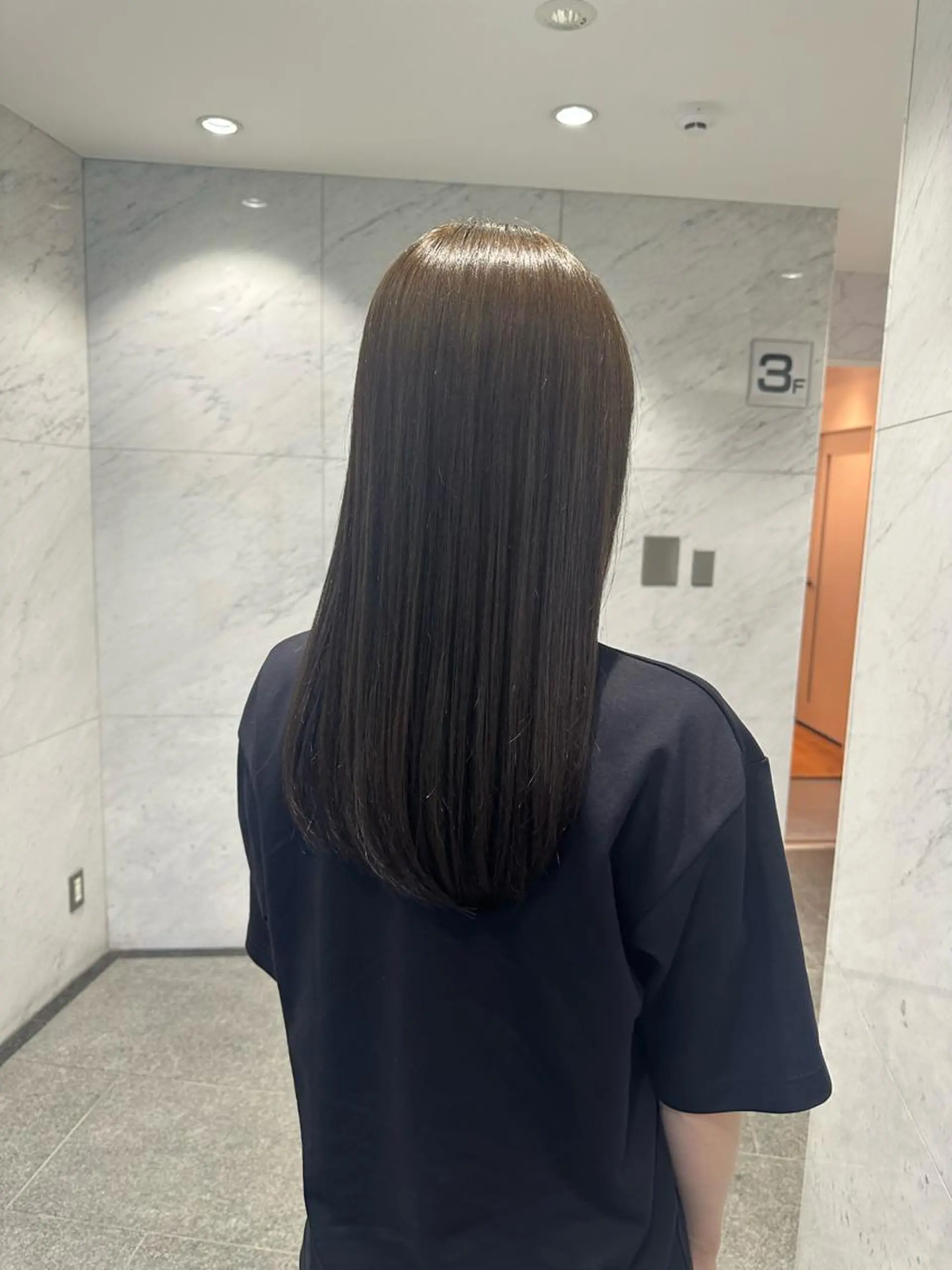 セミロング カラー ヘアカラー トリートメント 古田 昂也のヘアスタイル