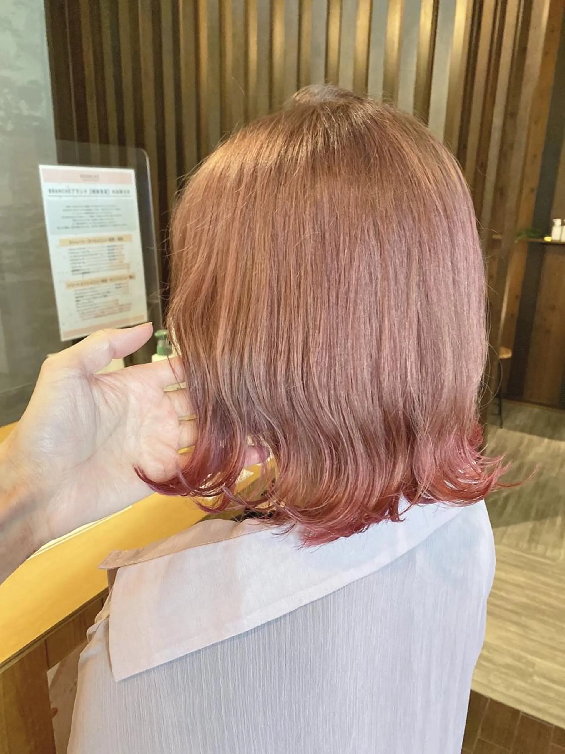 ミディアム カラー ベージュカラー ピンクカラー ピンクベージュ ヘアカラー 具志 正太のヘアスタイル