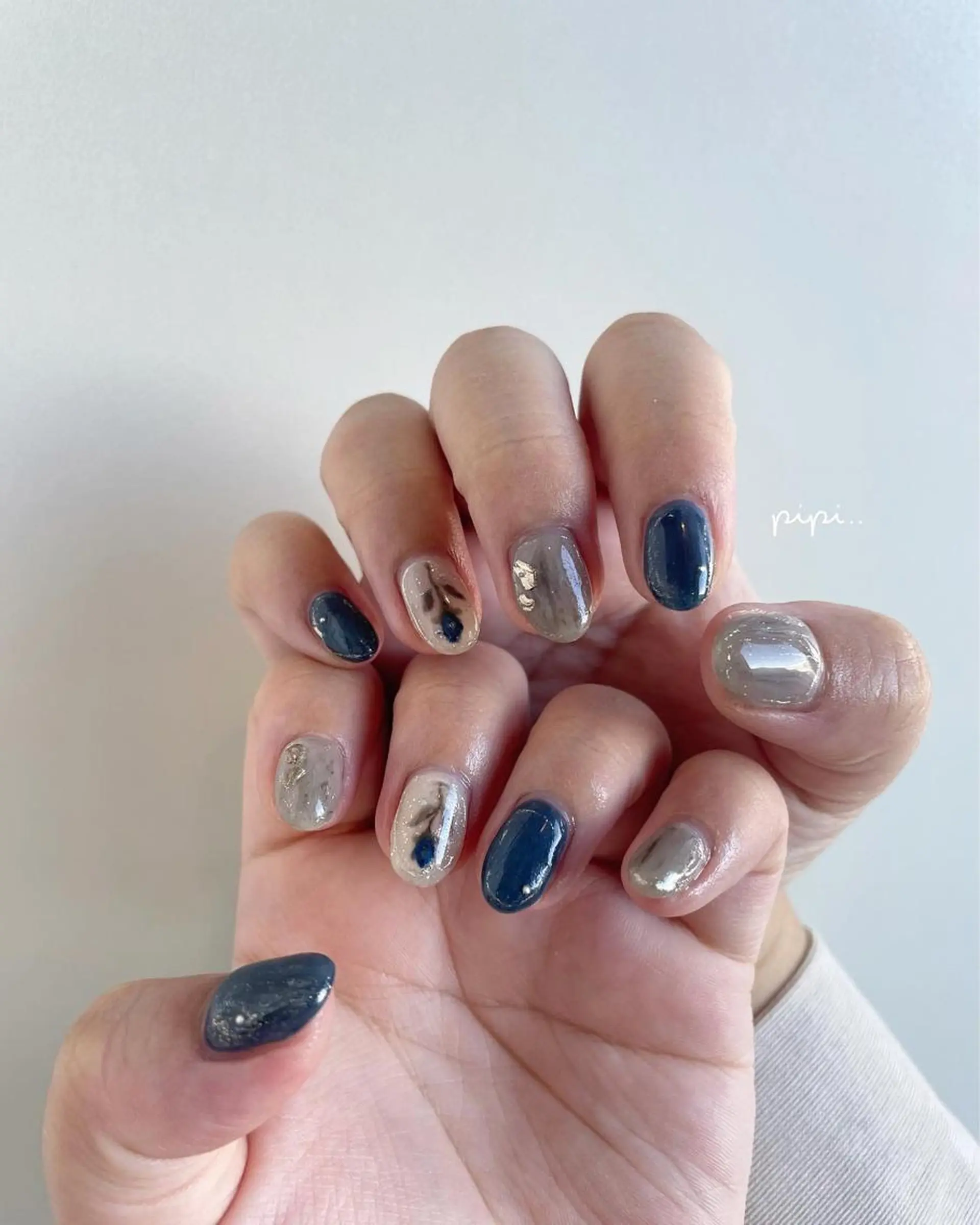 ミディアム ネイル pipi ..のネイルデザイン