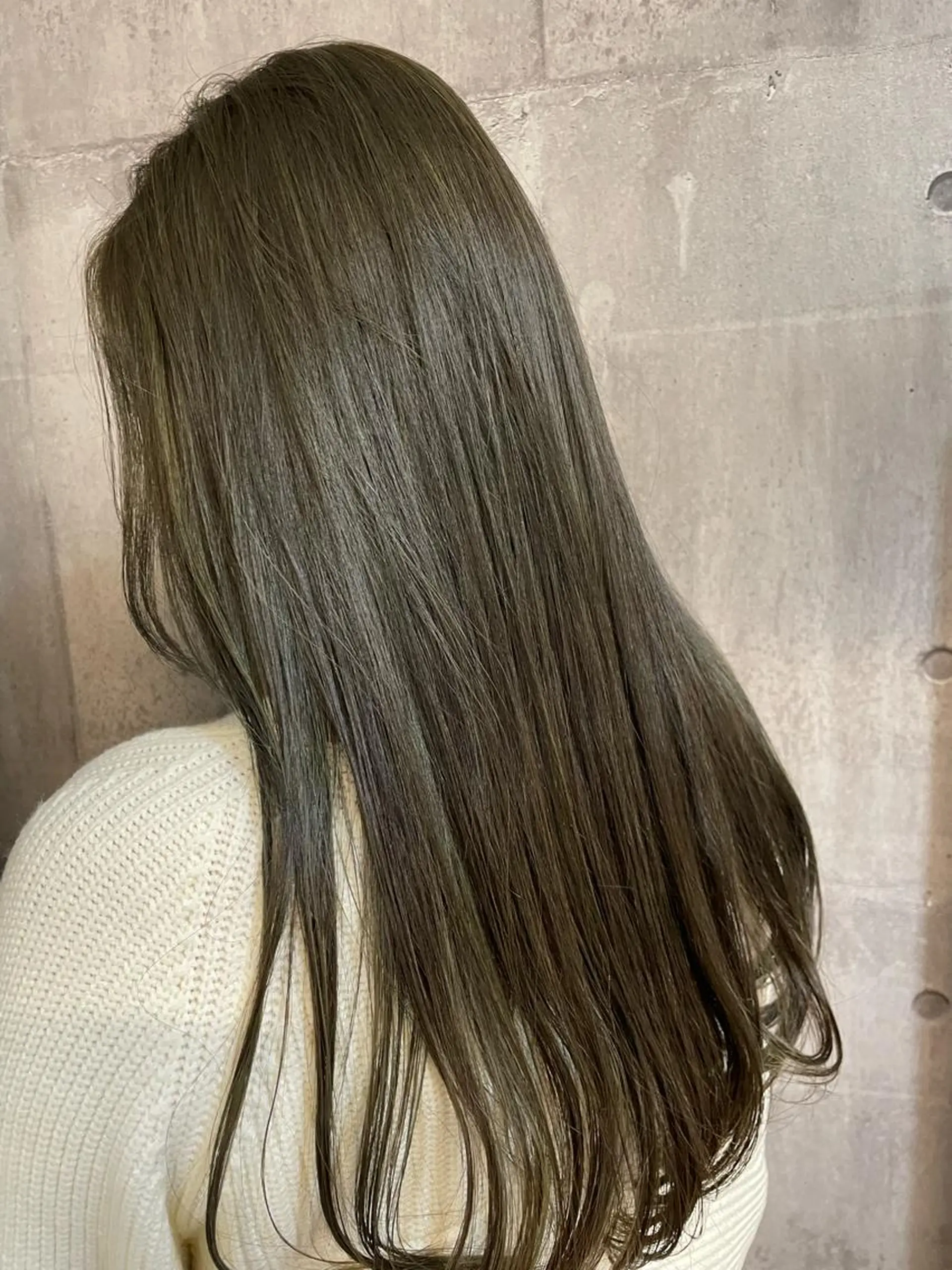 ロング 小松崎 結花のヘアスタイル