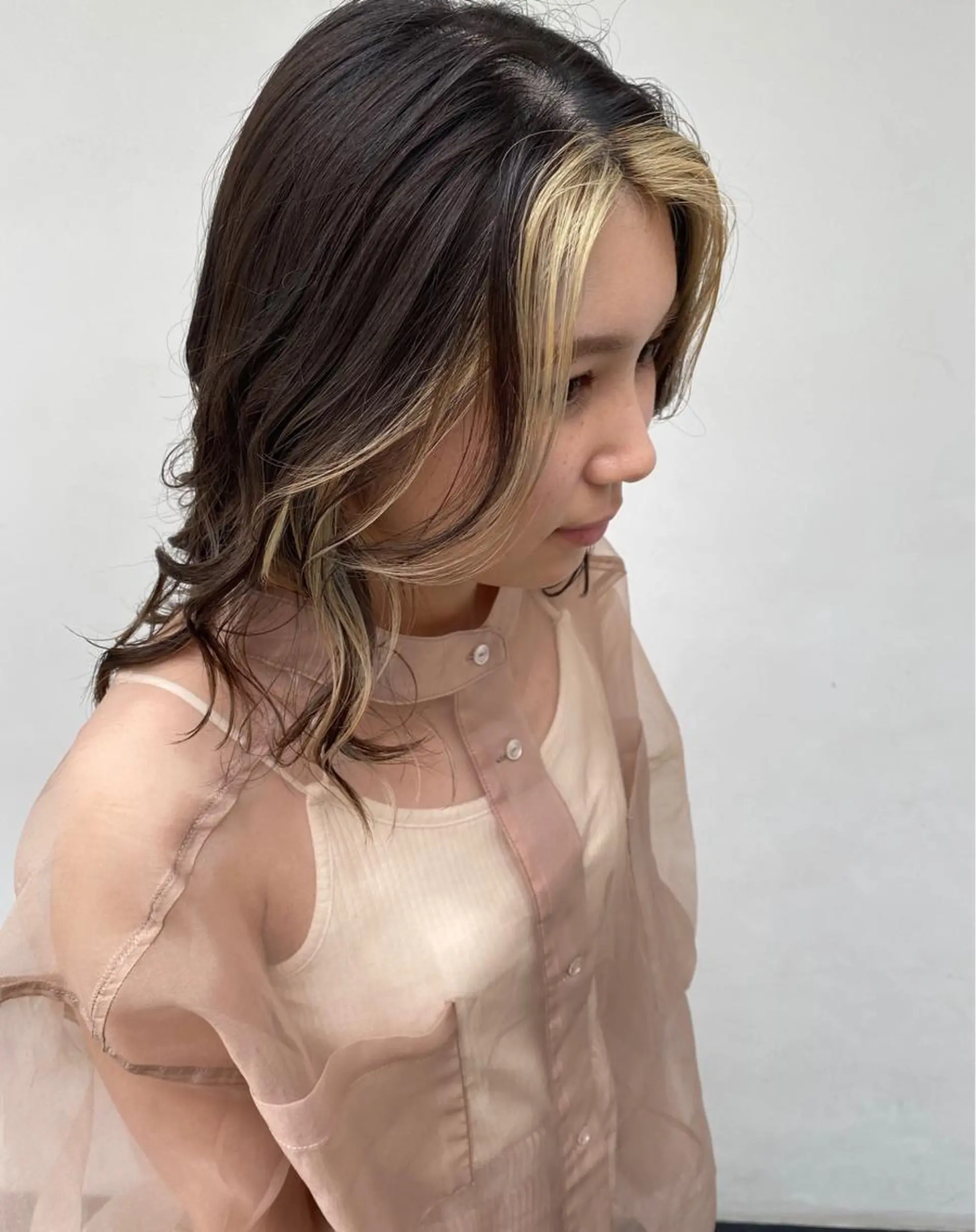 セミロング カラー ミストバング ベージュカラー  フェイスフレーミング tonari 梅田、中崎町のヘアスタイル