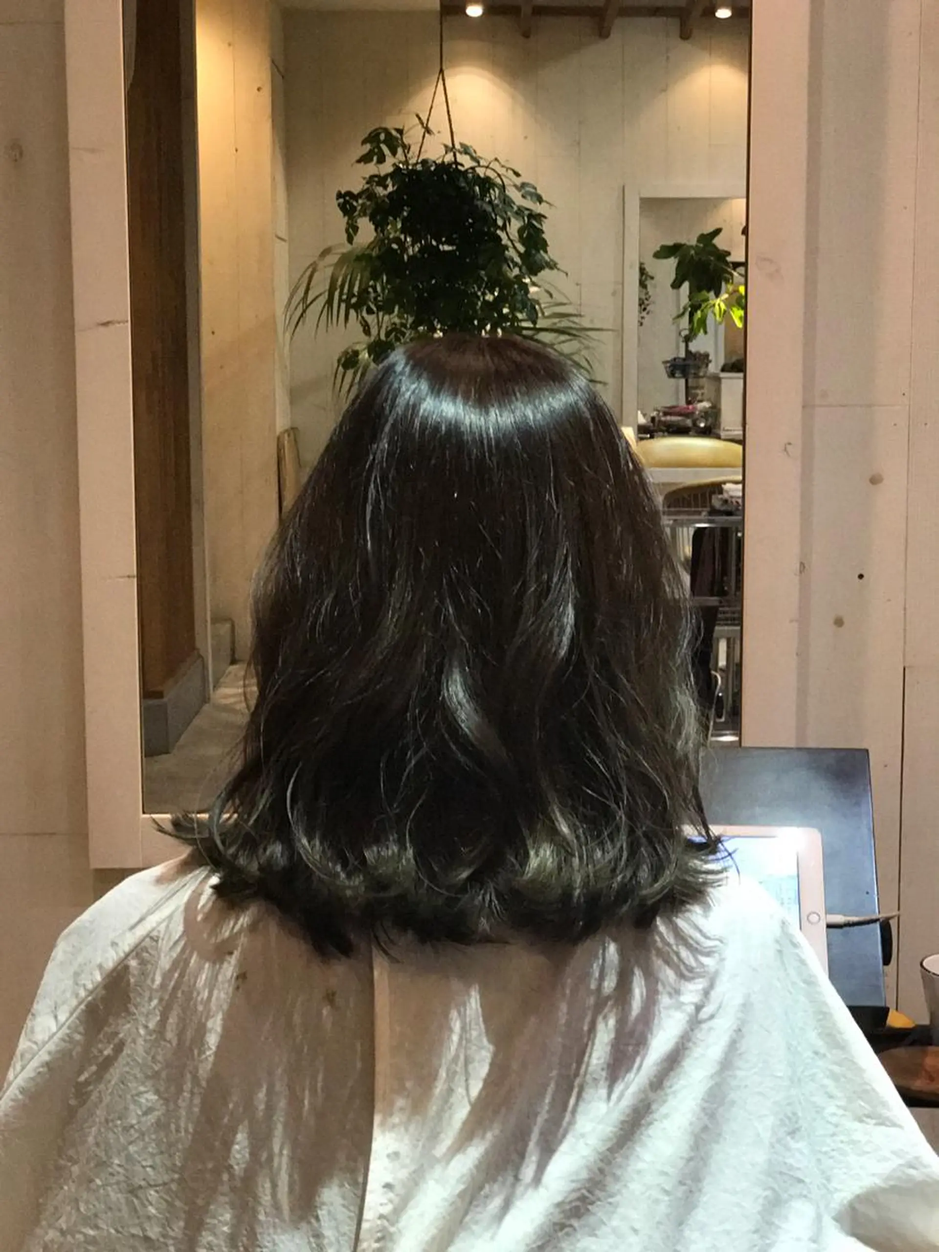 ミディアム トリートメント カット ヘアカラー トリートメント 長尾 桃佳のヘアスタイル