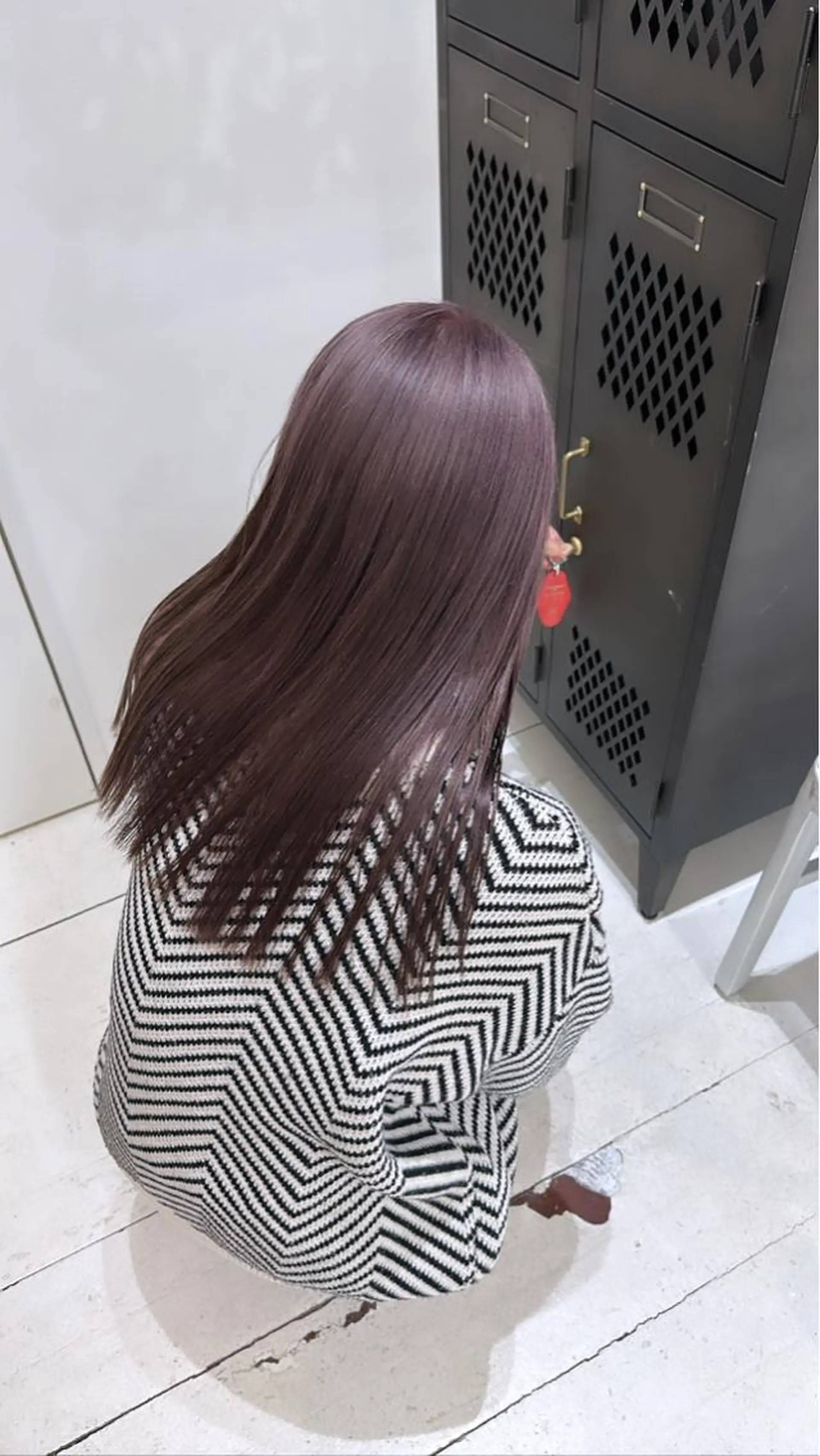 カラー ニシオカ タクヤのヘアスタイル