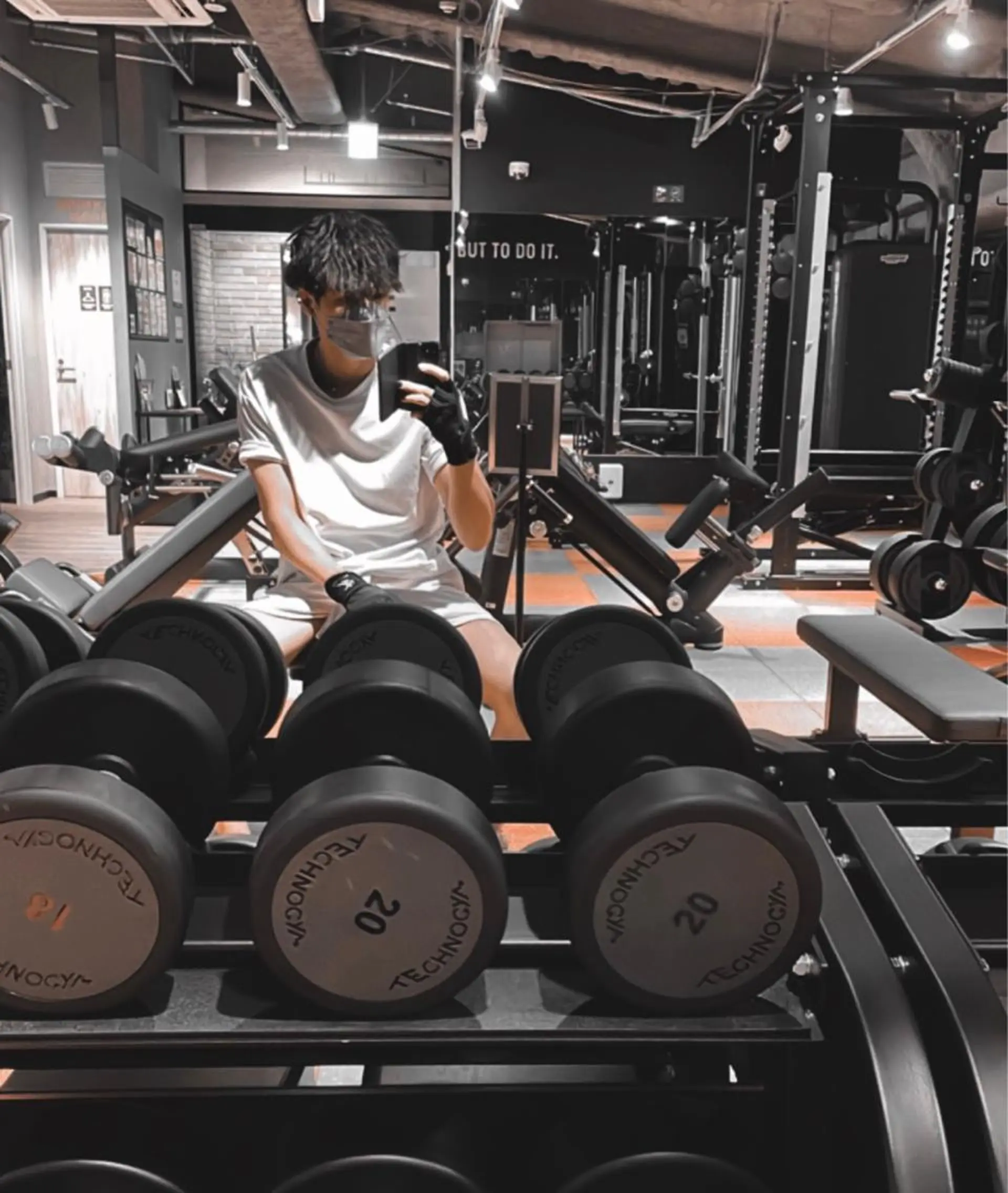 ショート カラー パーマ ヘアアレンジ メンズ キッズ ネイル マツエク・マツパ アイブロウ 脱毛サロン KAvanceのエステ・リラクイメージ