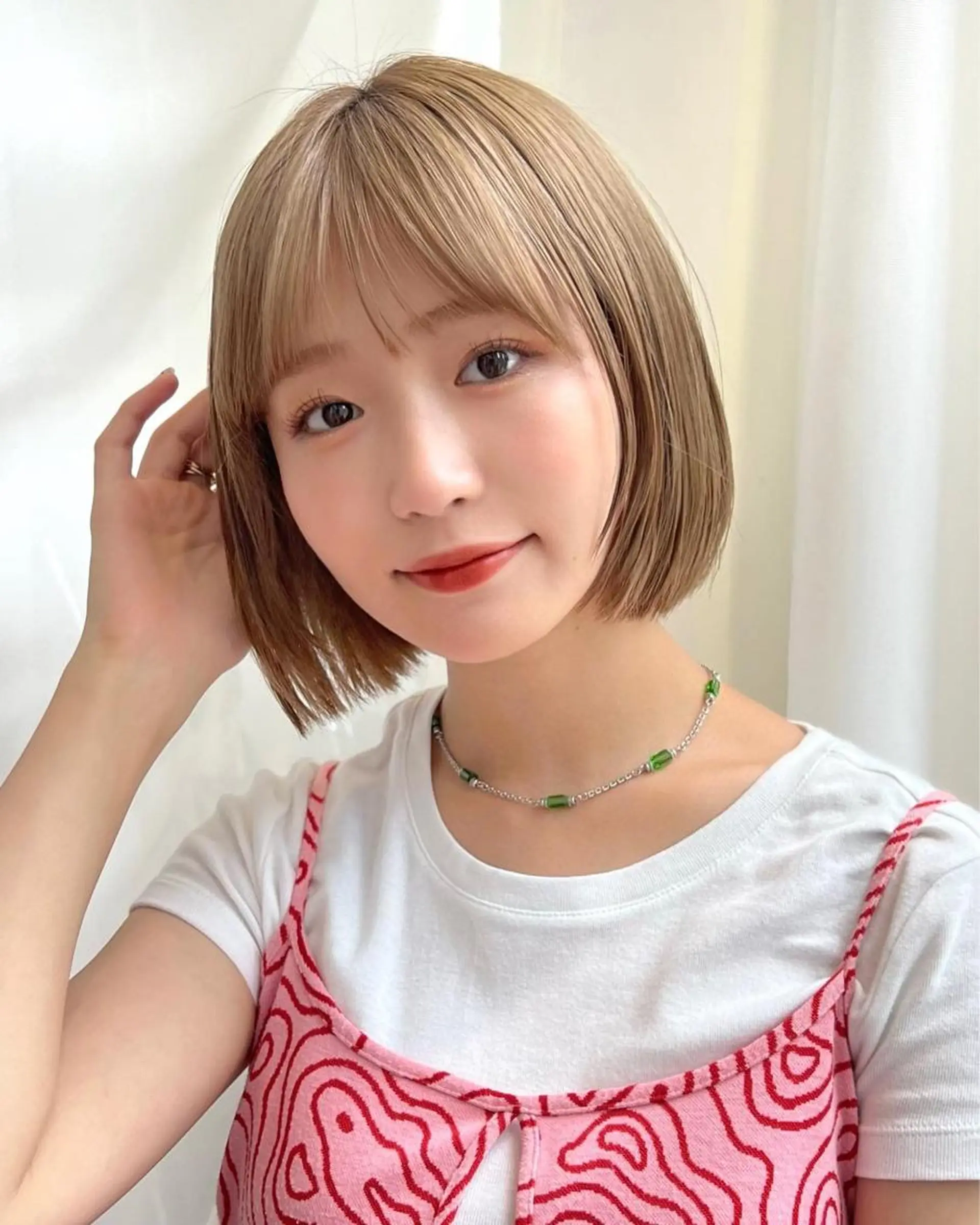 ミディアム カラー ベージュカラー 透明感カラー グレージュ ボブ カット ヘアカラー トリートメント レイヤー専門家 ダブルカラー修のヘアスタイル