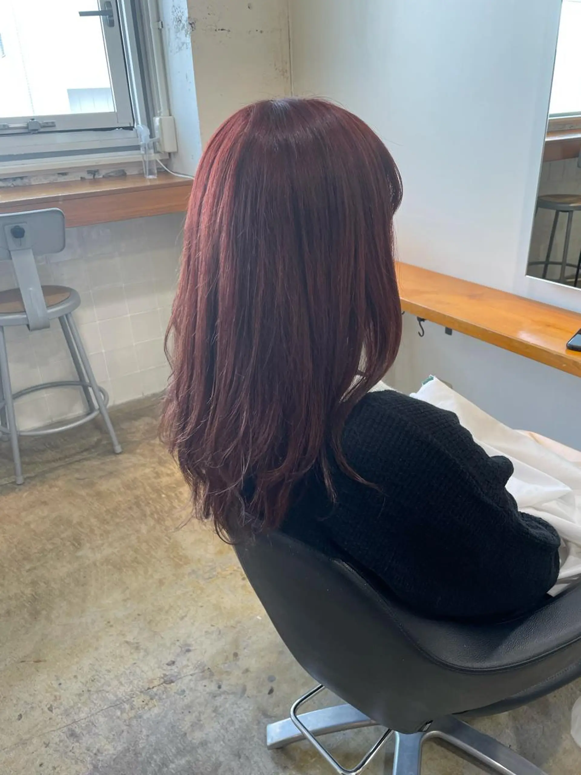 セミロング カラー ブリーチ レッドカラー ヘアカラー トリートメント MIOベージュカラー 柔らかいカラーのヘアスタイル