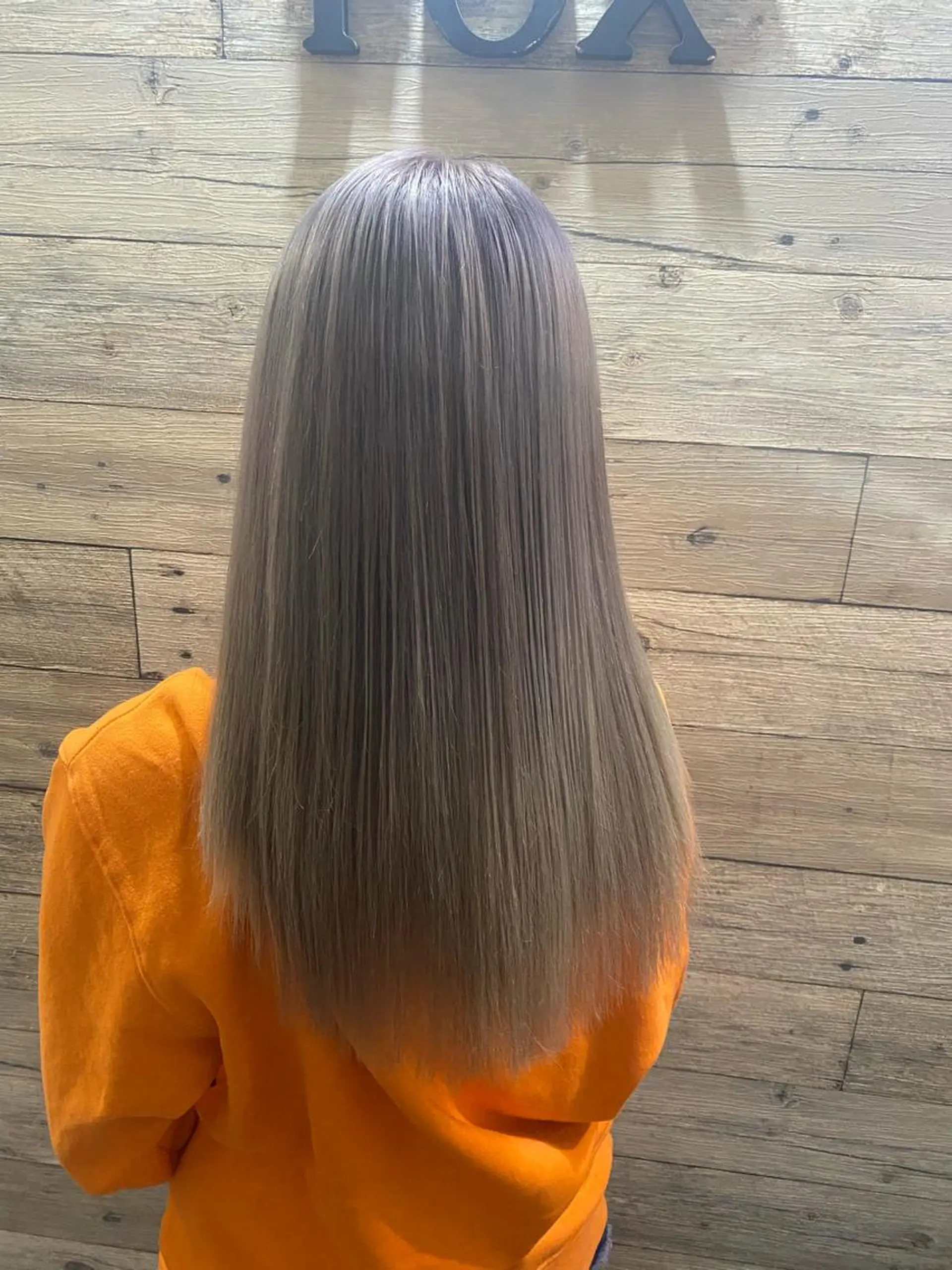 セミロング カラー ﾊｲﾗｲﾄ/ﾚｲﾔｰ ｶｯﾄ/大嶽謙のヘアスタイル