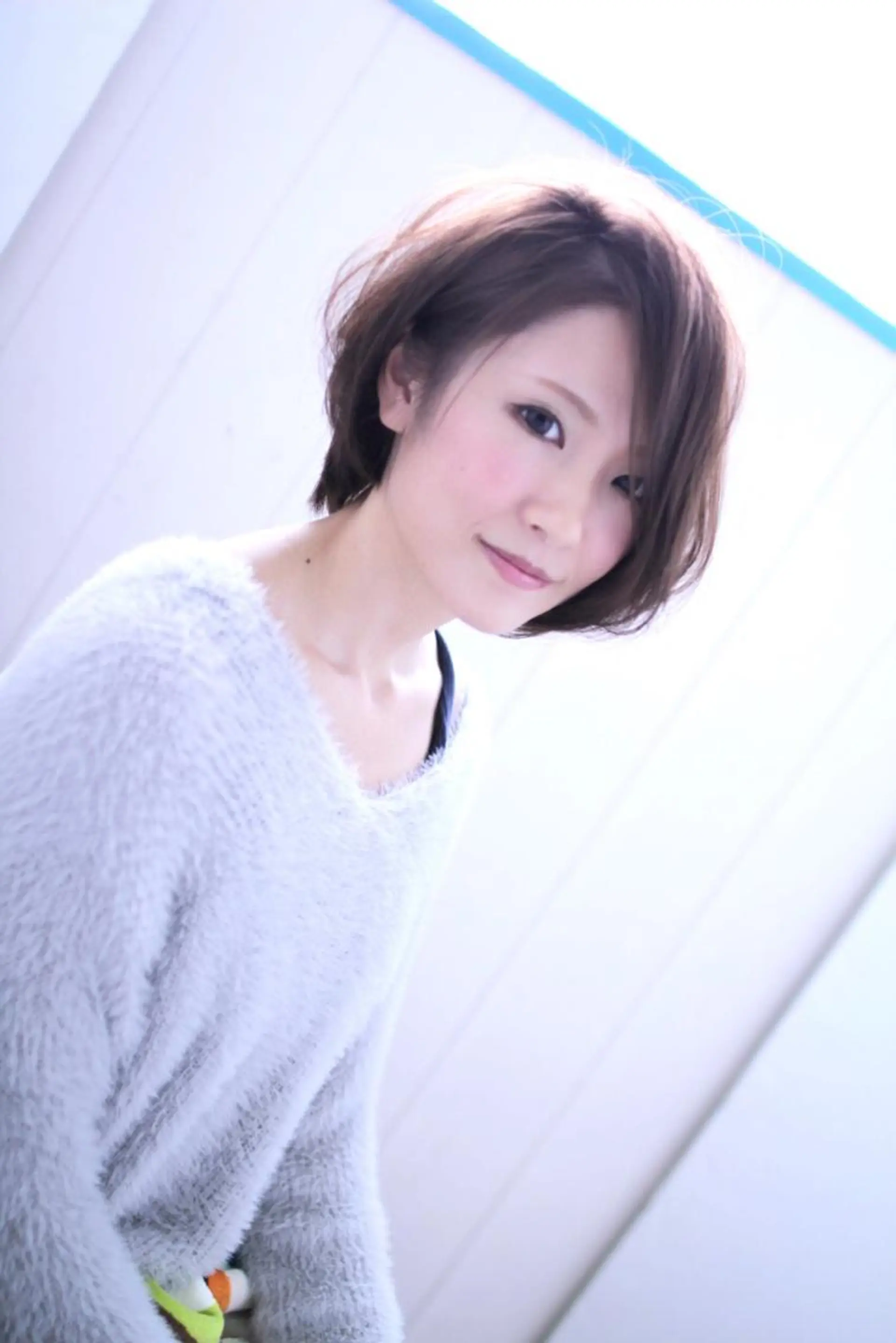 ショート カラー アッシュ 平松 千枝のヘアスタイル