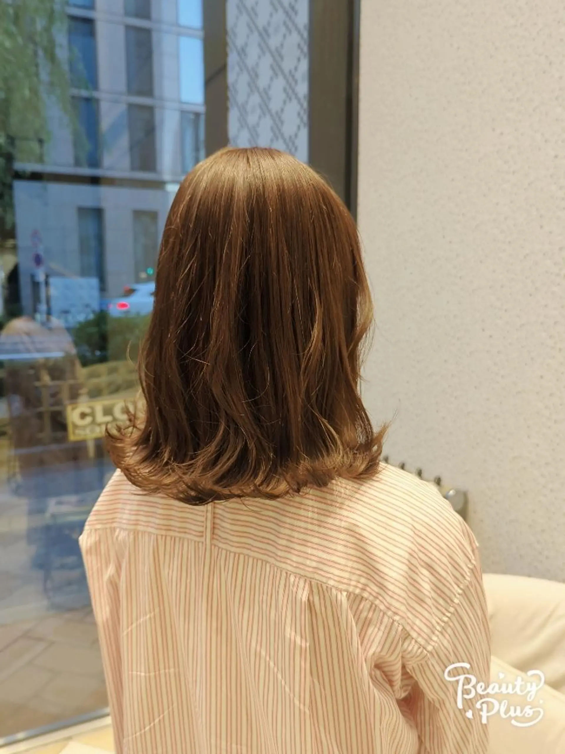 ミディアム カラー ヘアアレンジ カット ヘアカラー トリートメント ヘアセット 知念 香トータル ビューティー🌷のヘアスタイル