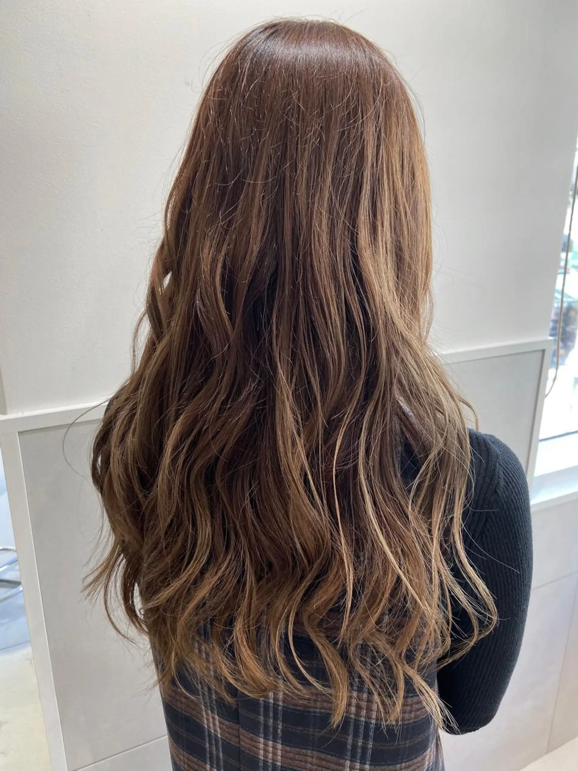 ロング カラー ベージュカラー ヘアカラー ヘッドスパ 小栗 麻衣のヘアスタイル