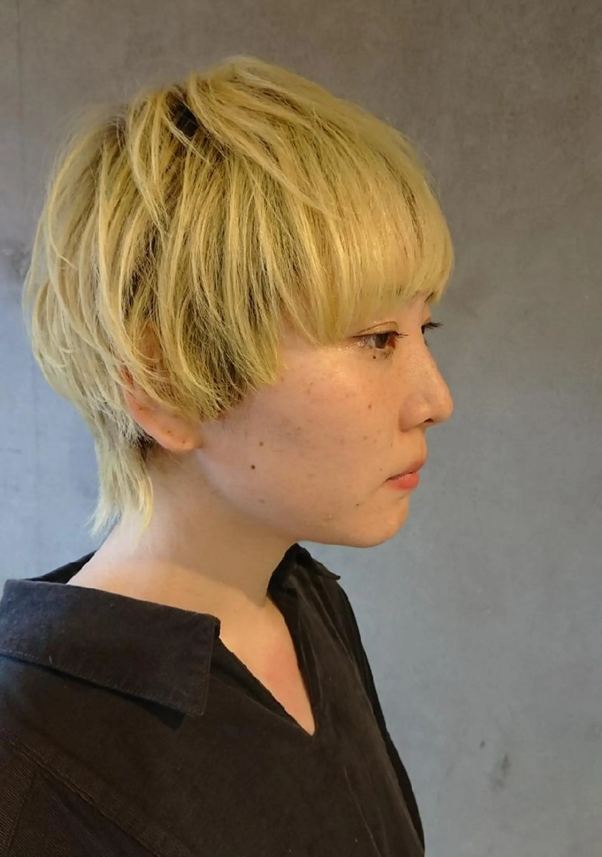 ショート イエローカラー ウルフカット coii コイ【原宿/表参道】のヘアスタイル