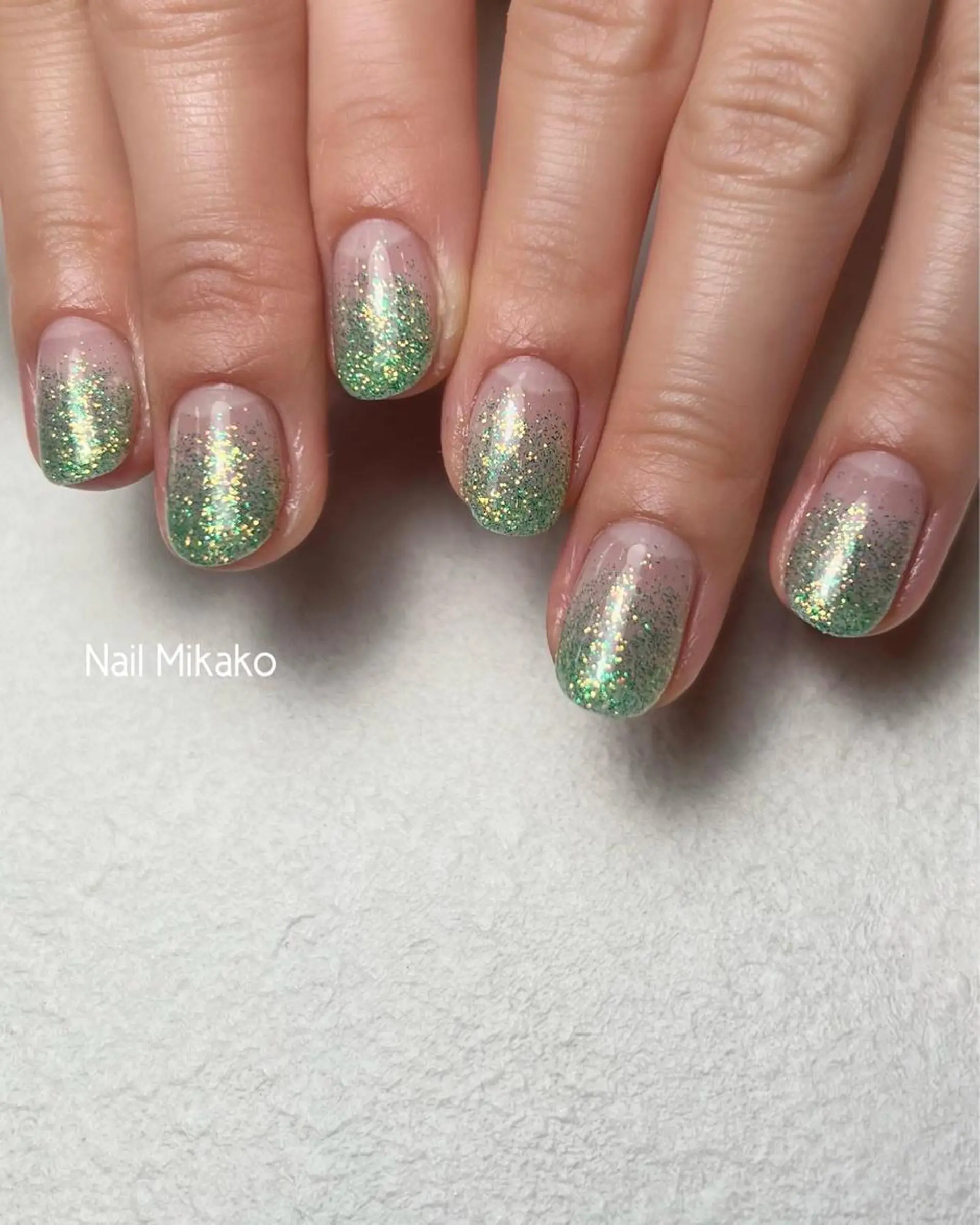ネイル グラデーション グリーン ラメ(グリッター) ラメグラデーション Nail Mikakoのネイルデザイン