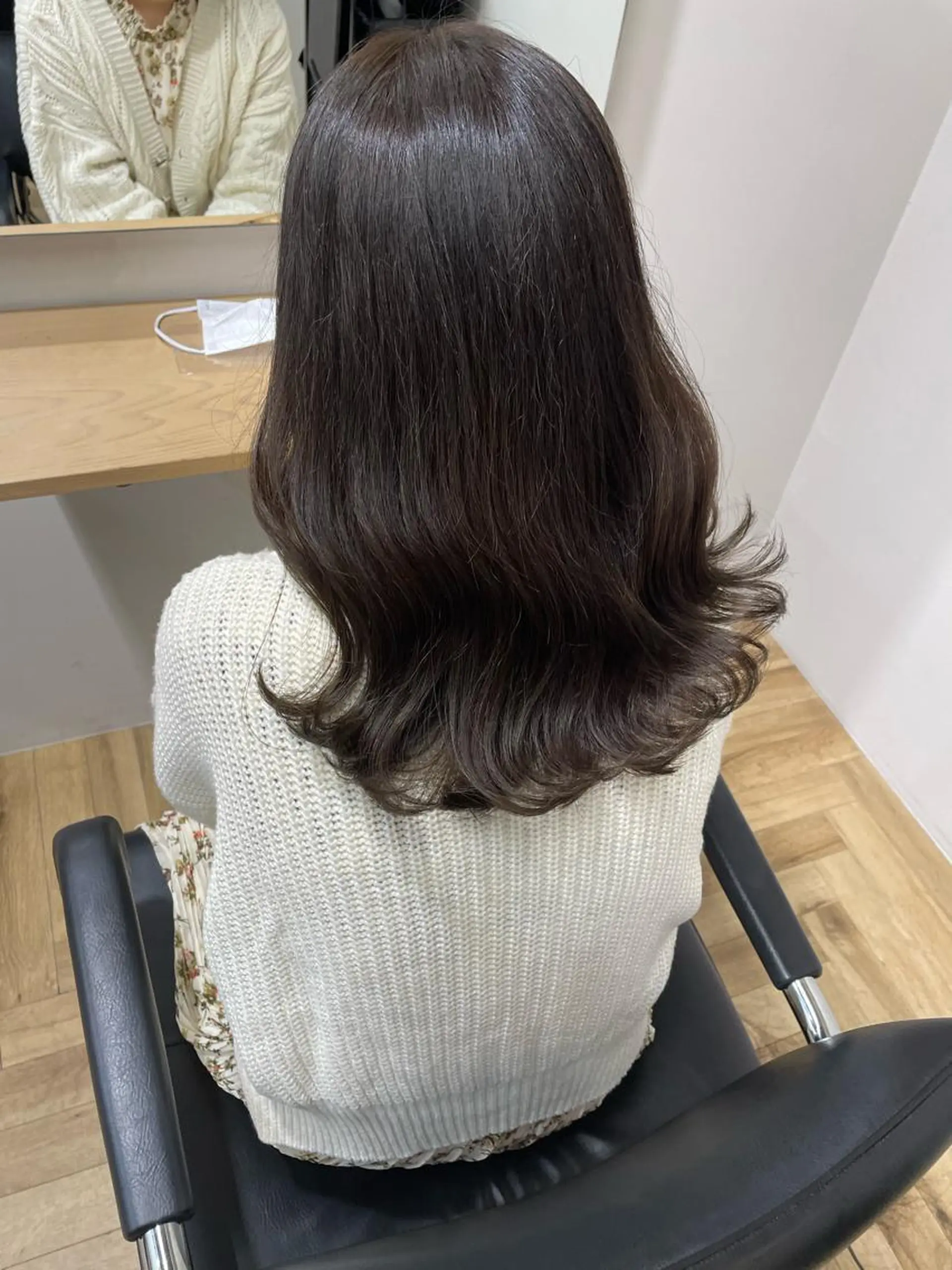 セミロング カラー ブリーチ ケアブリーチ ダブルカラー ハイライトカラー イルミナカラー オリーブカラー 特化　　kaiのヘアスタイル