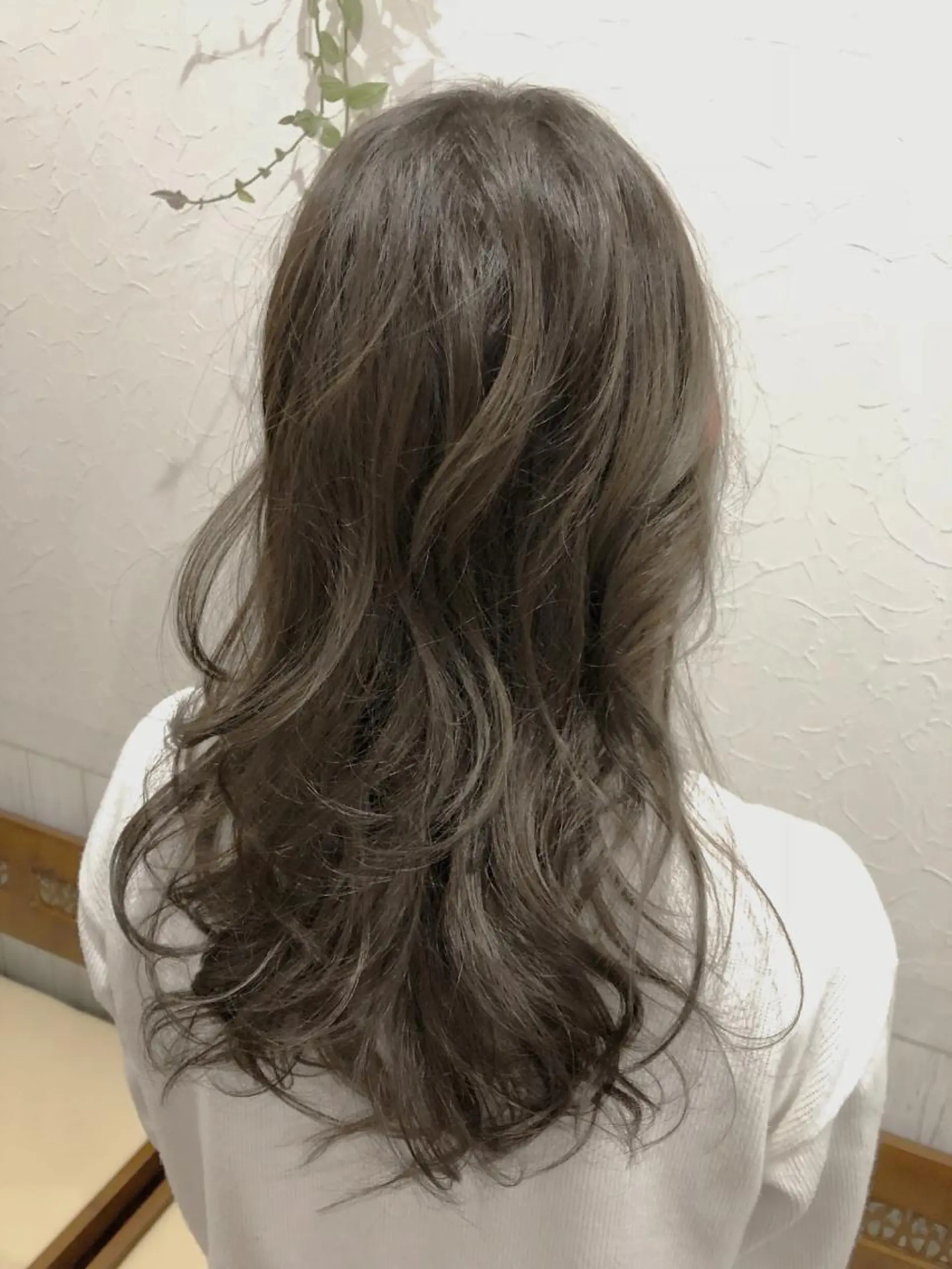 セミロング カラー グレージュ Rise Heart 中村 裕介のヘアスタイル