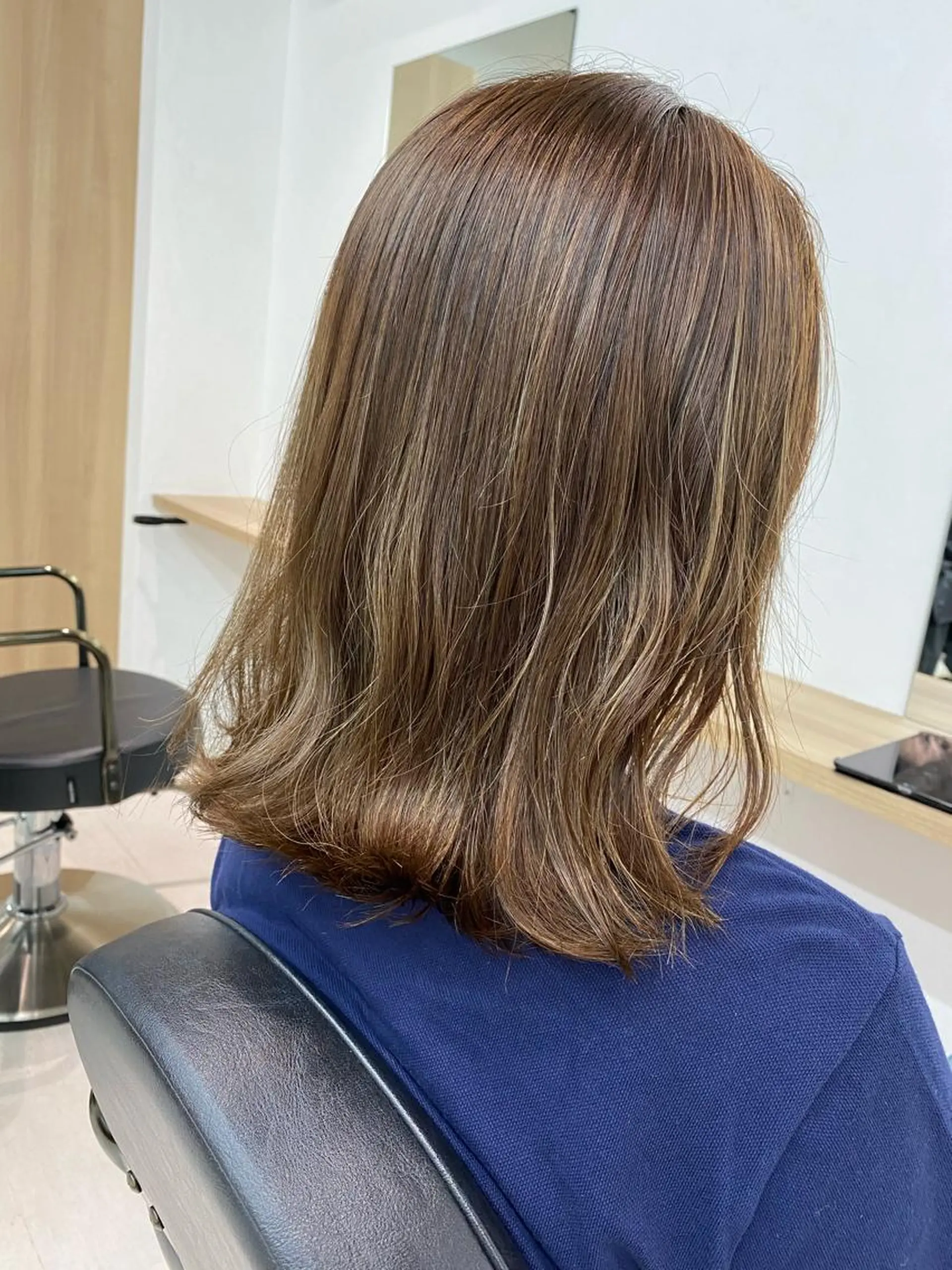 ミディアム カラー ベージュカラー オリーブベージュ レイヤーボブ/ボブ 仲川和人のヘアスタイル