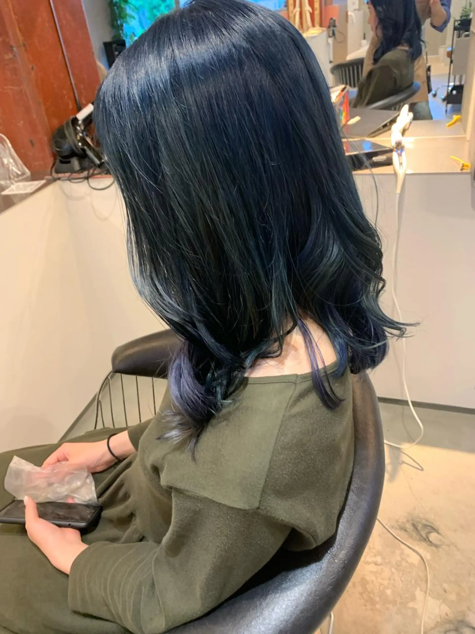 ロング カラー ブリーチ ケアブリーチ ネイビーカラー ヘアカラー PADOU平松 典幸のヘアスタイル