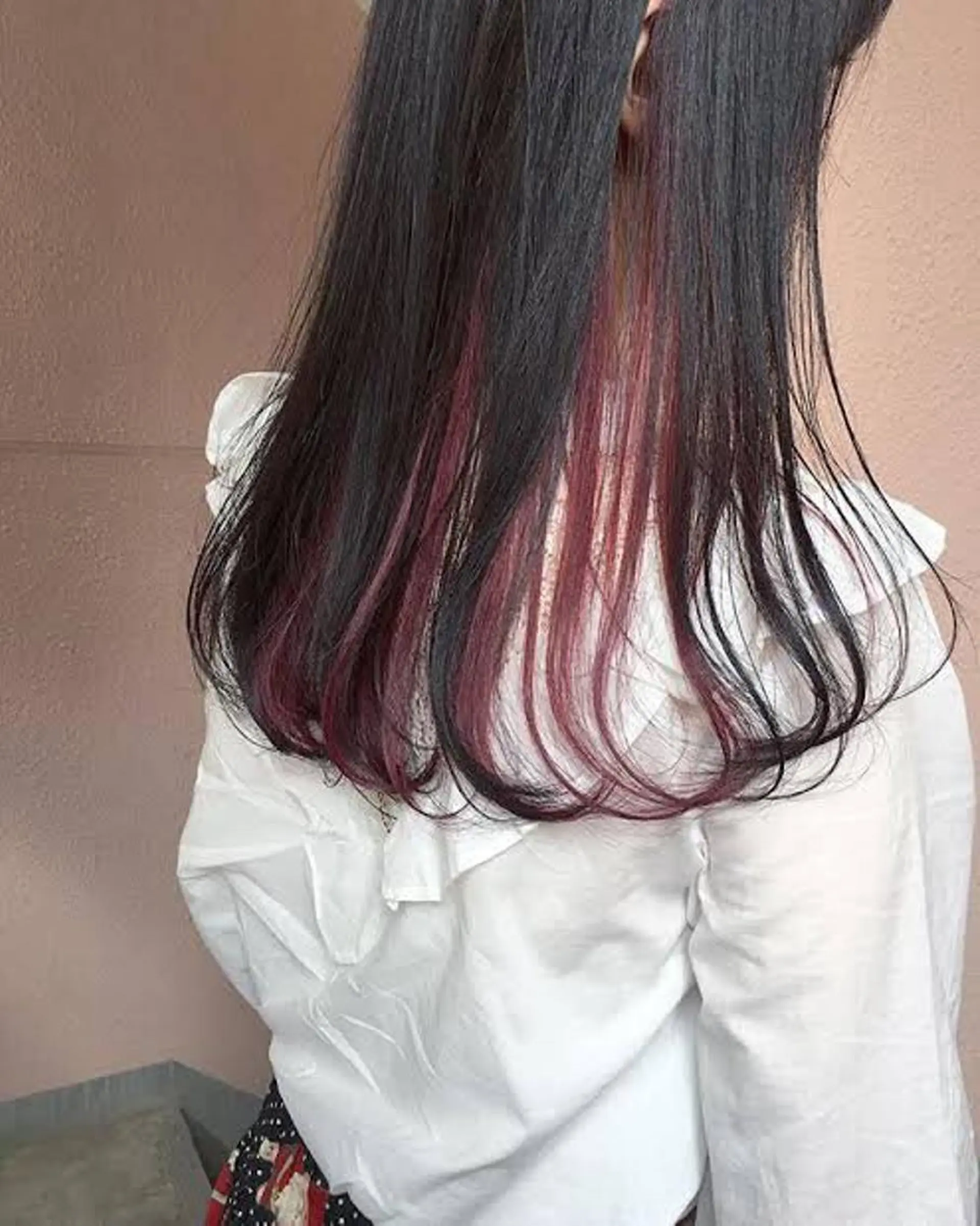 ロング カラー ブリーチ インナーカラー ピンクカラー レッドカラー ヘアカラー トリートメント トップスタイリスト 🧸中島梨穂🧸のヘアスタイル